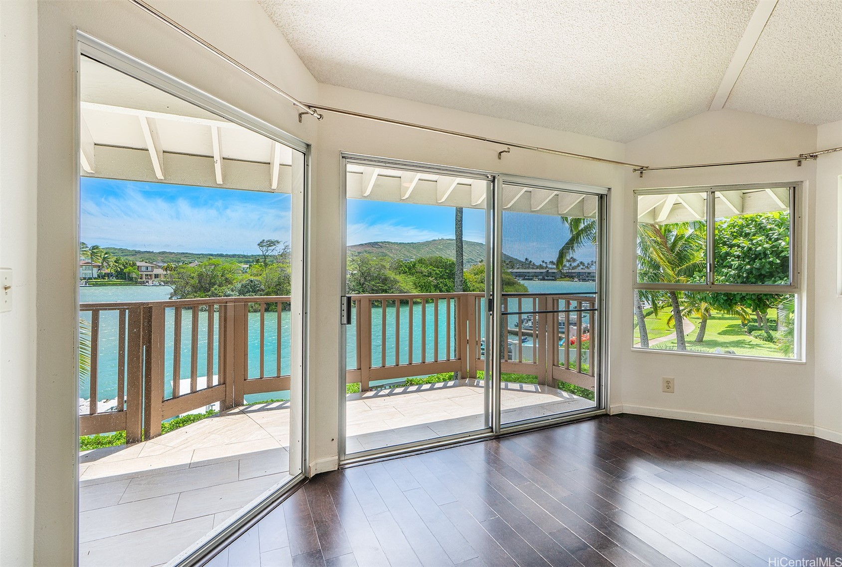 7007 Hawaii Kai Drive A21 Property Photo 9