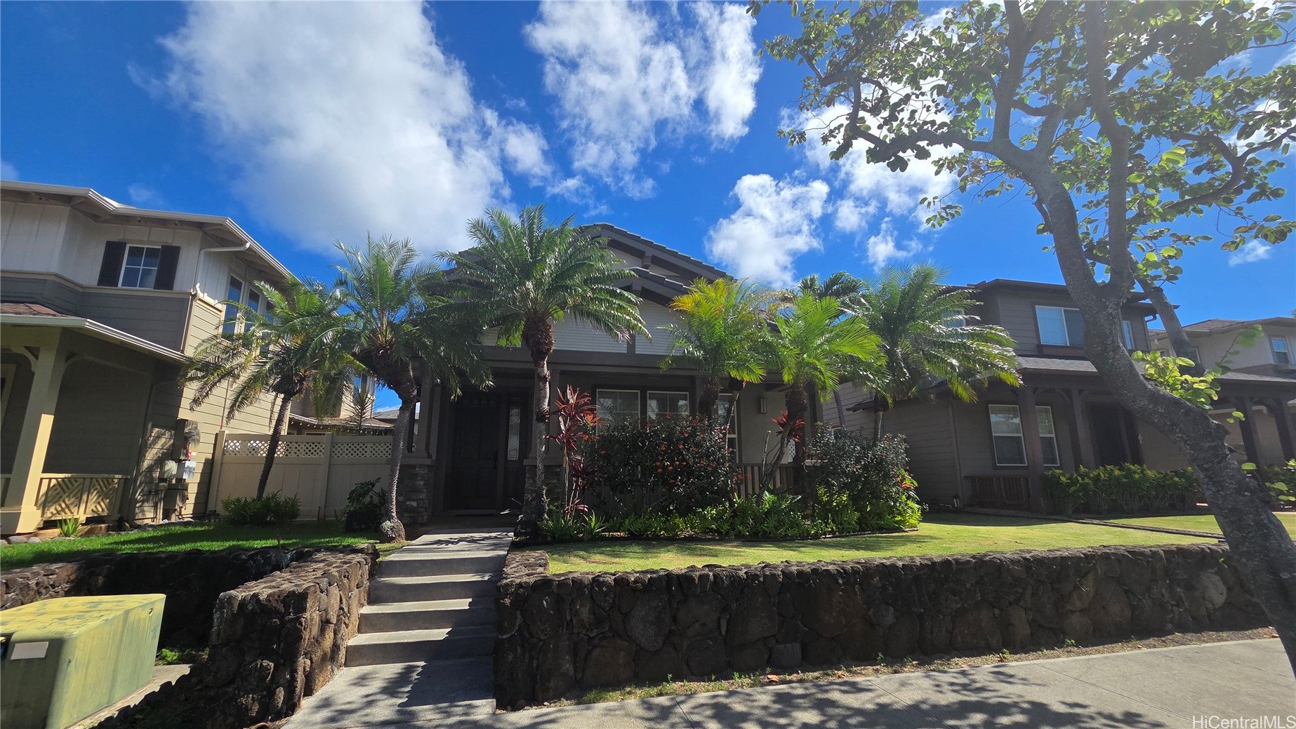 520 Lunalilo Home Road 227 Property Photo 1