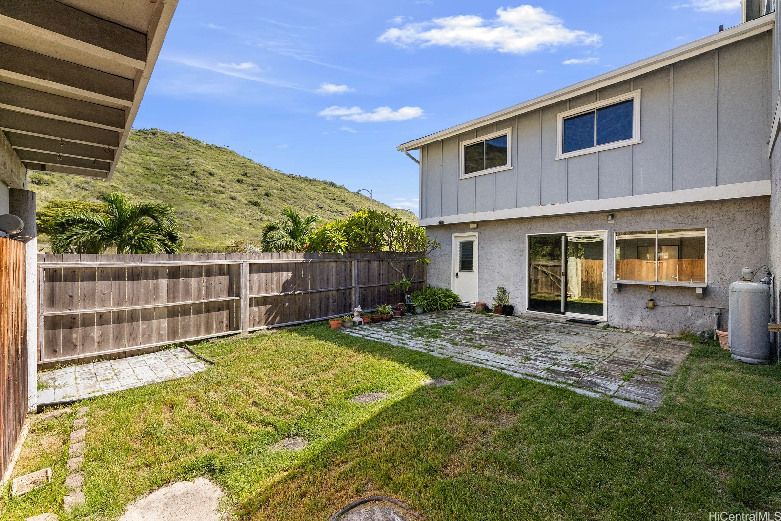 1056 Kolokolo Street E Property Photo 2