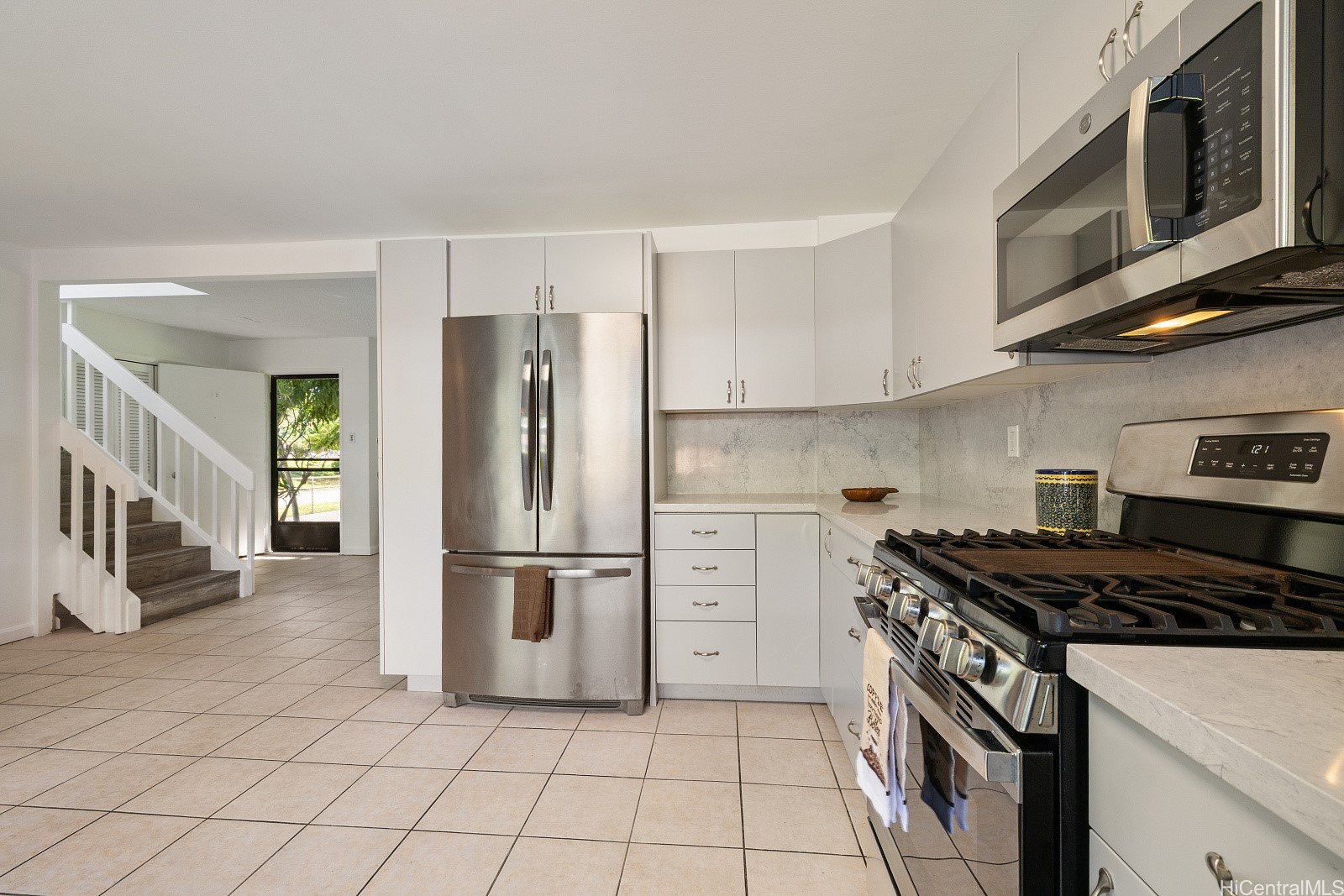 1056 Kolokolo Street E Property Photo 11