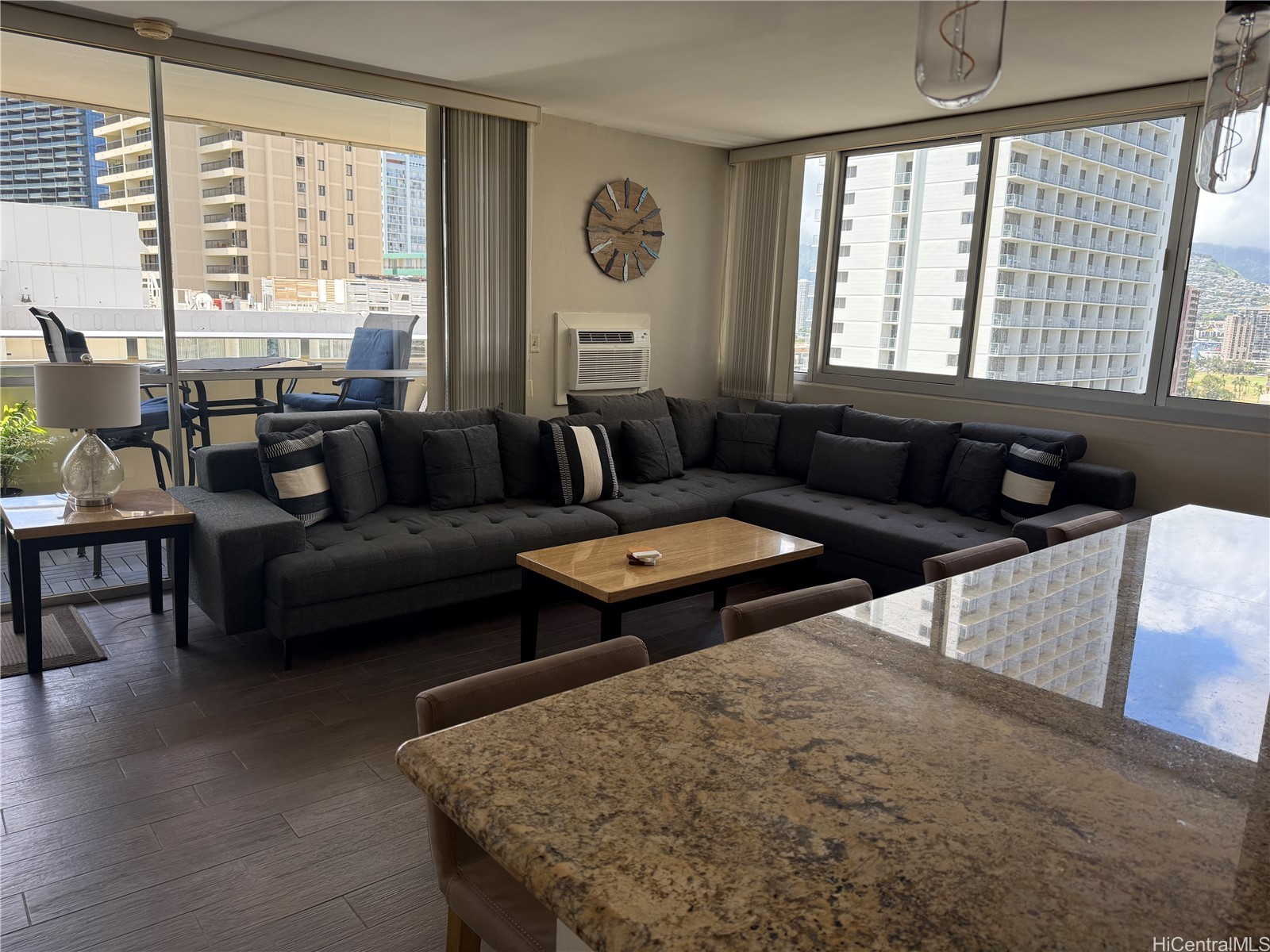 2500 Kalakaua Avenue 1803 Property Photo 1