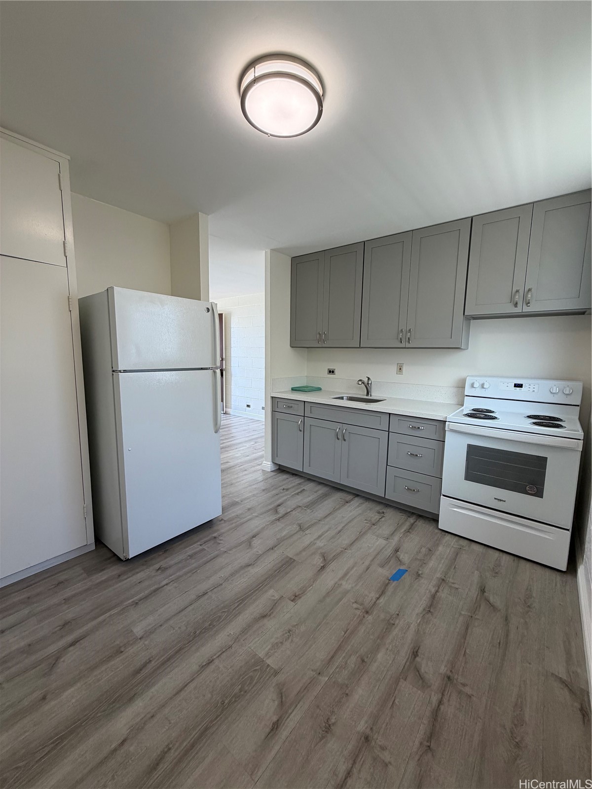 915 Birch Street 206 Property Photo 1