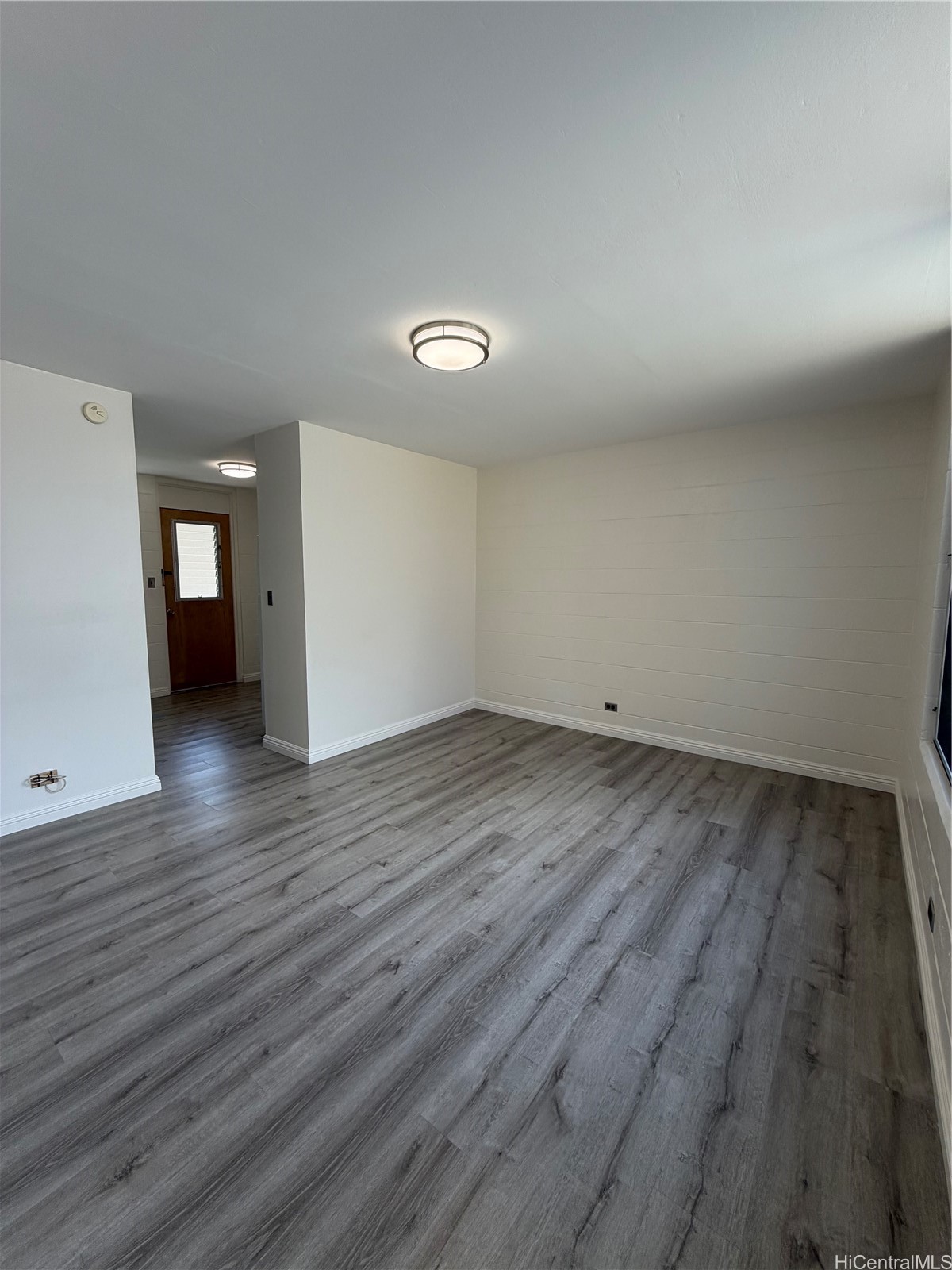 915 Birch Street 206 Property Photo 2