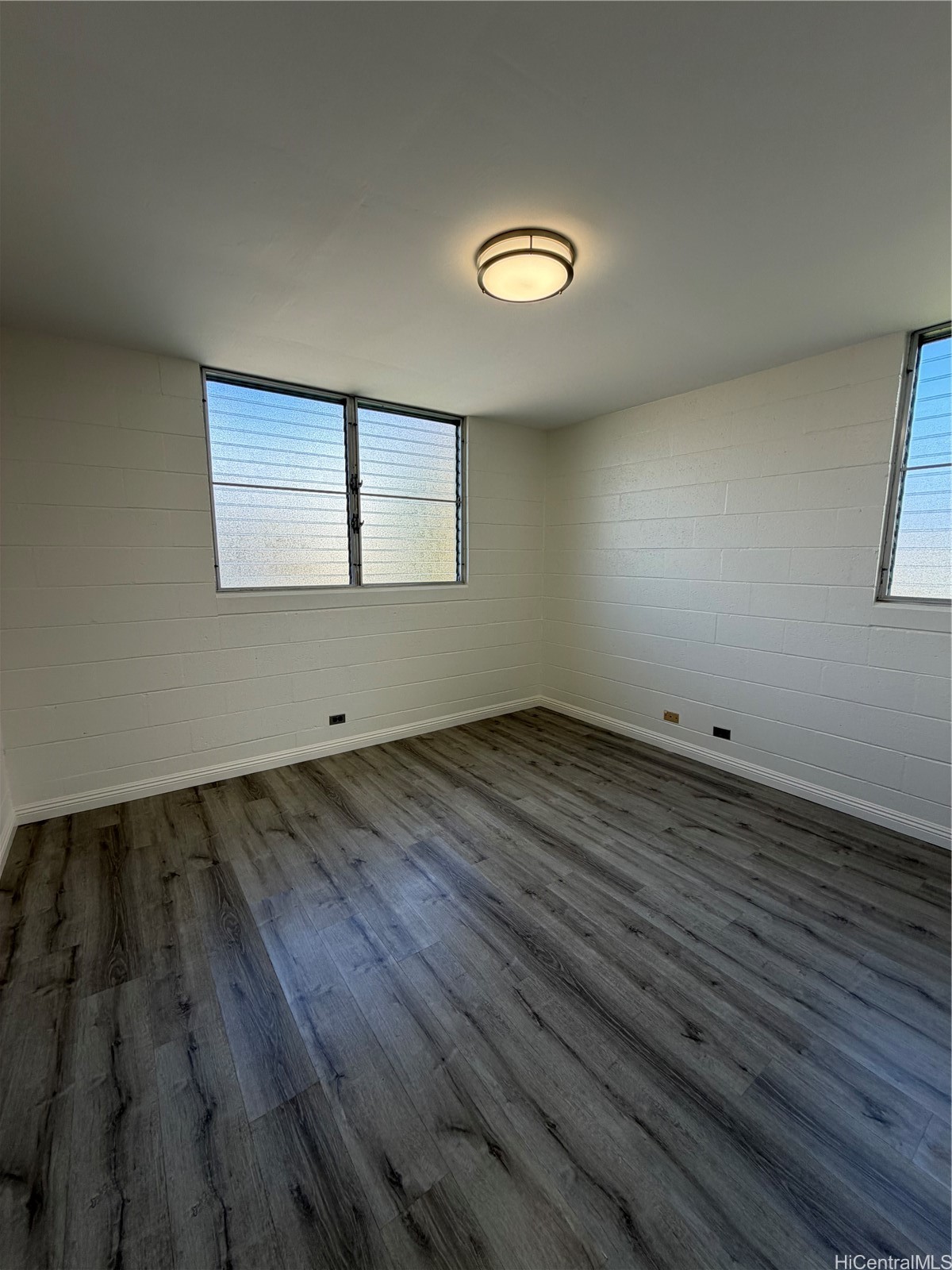 915 Birch Street 206 Property Photo 5