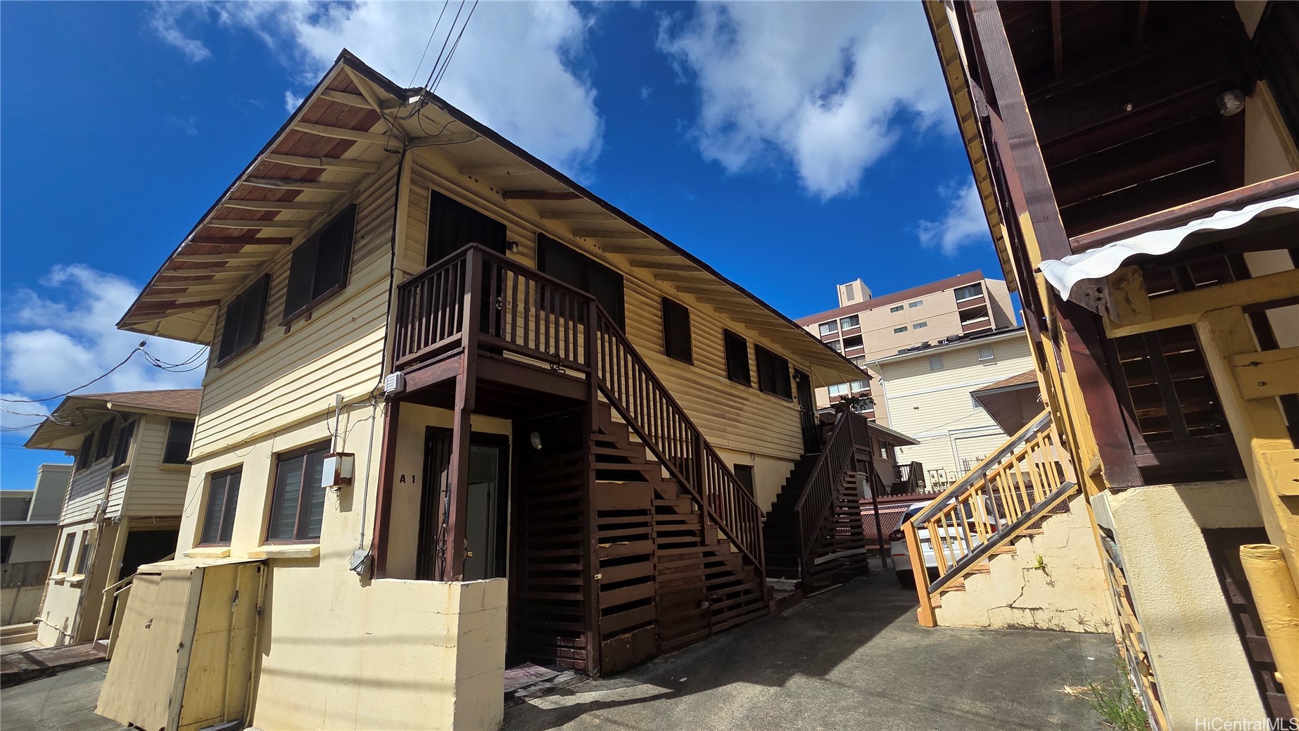 927 Spencer Street Property Photo 3