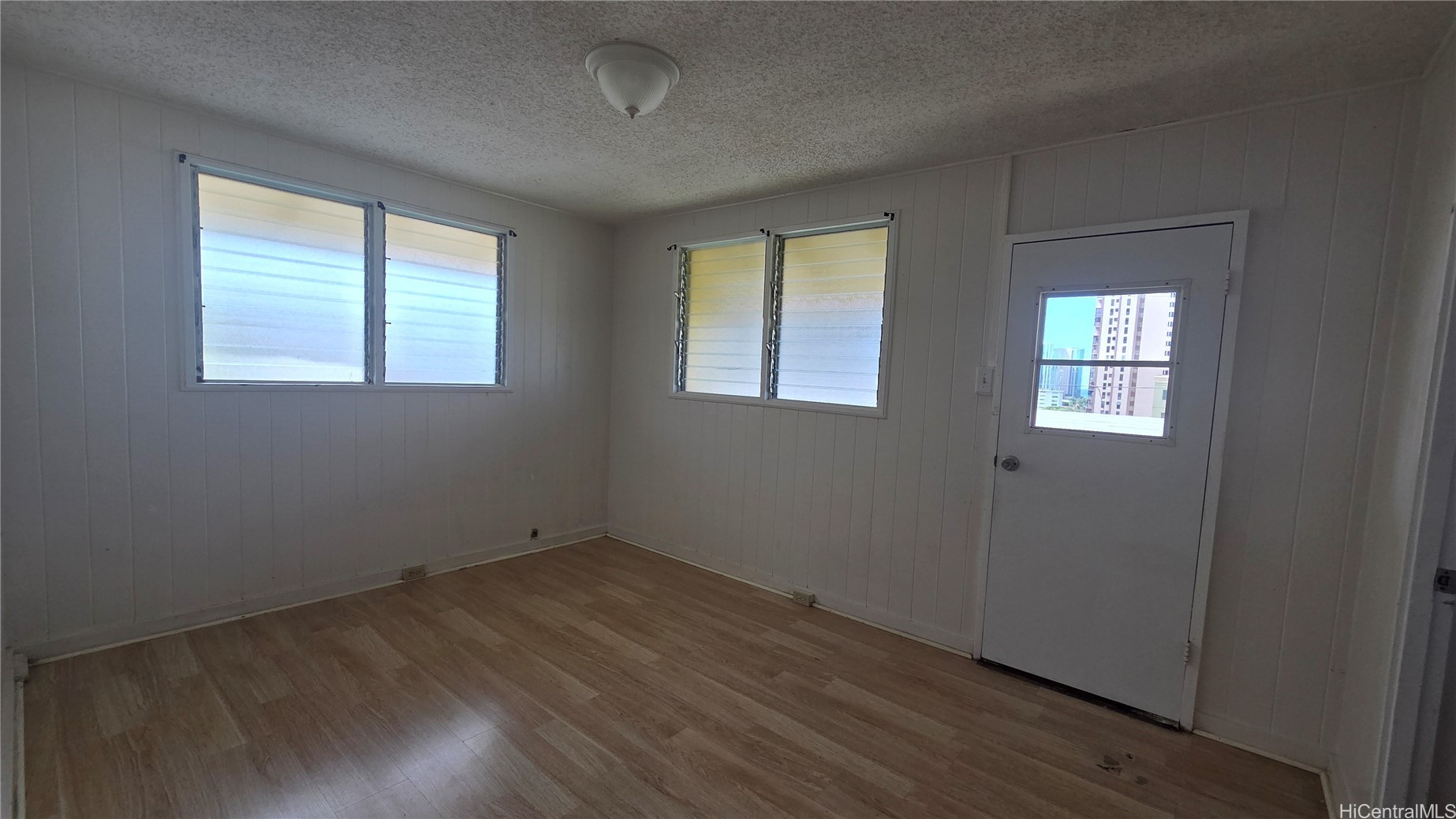 927 Spencer Street Property Photo 12