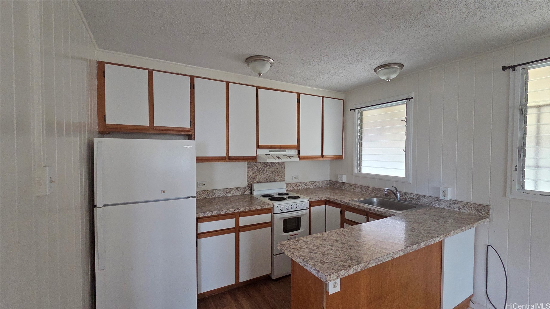 927 Spencer Street Property Photo 15