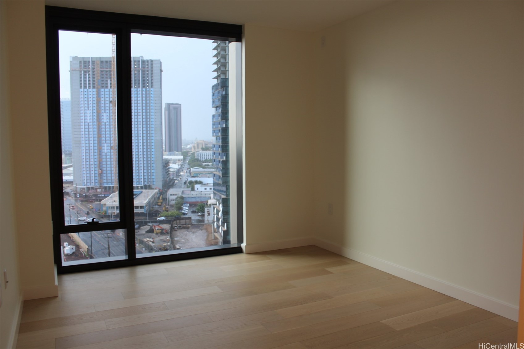 1100 Ala Moana Boulevard 1407 Property Photo 5