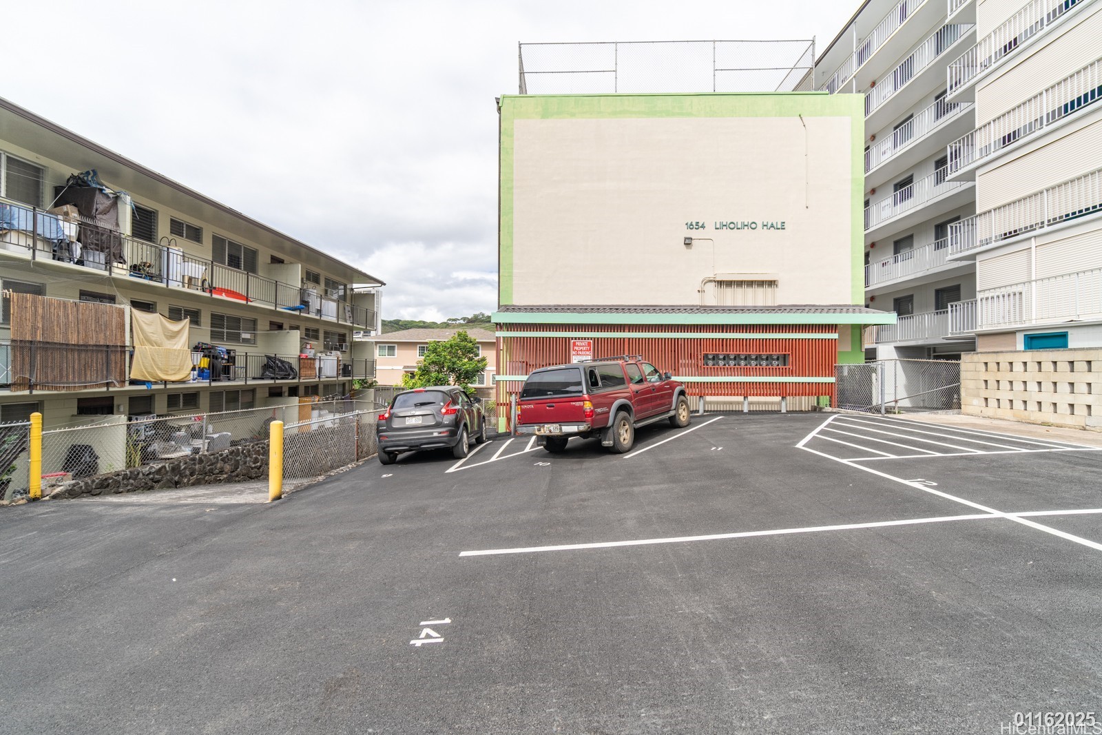 1654 Liholiho Street Unit 9 Property Photo 1