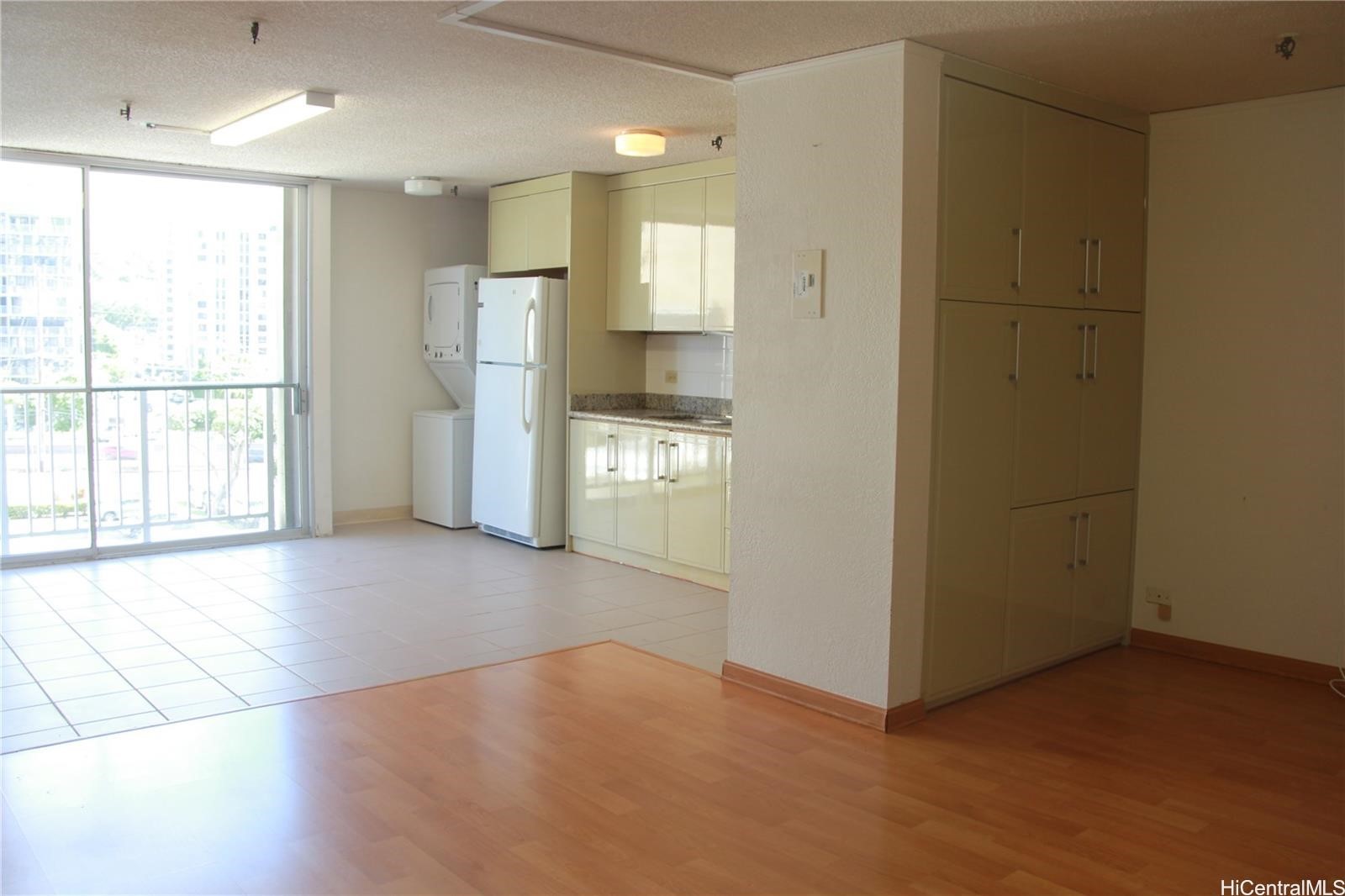 1226 Alexander Street 607 Property Photo 4