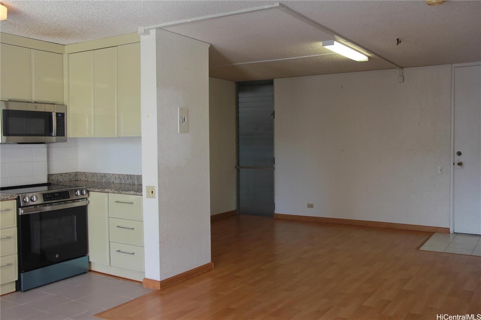 1226 Alexander Street 607 Property Photo 5