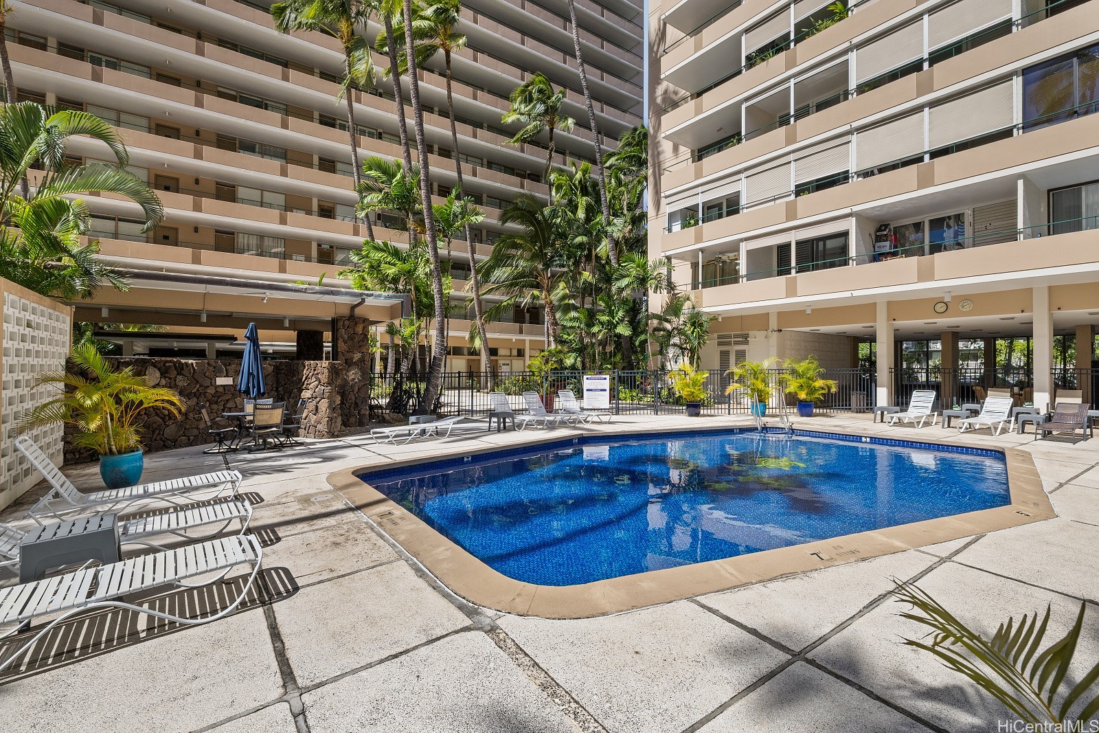 1720 Ala Moana Boulevard 801b Property Photo 2