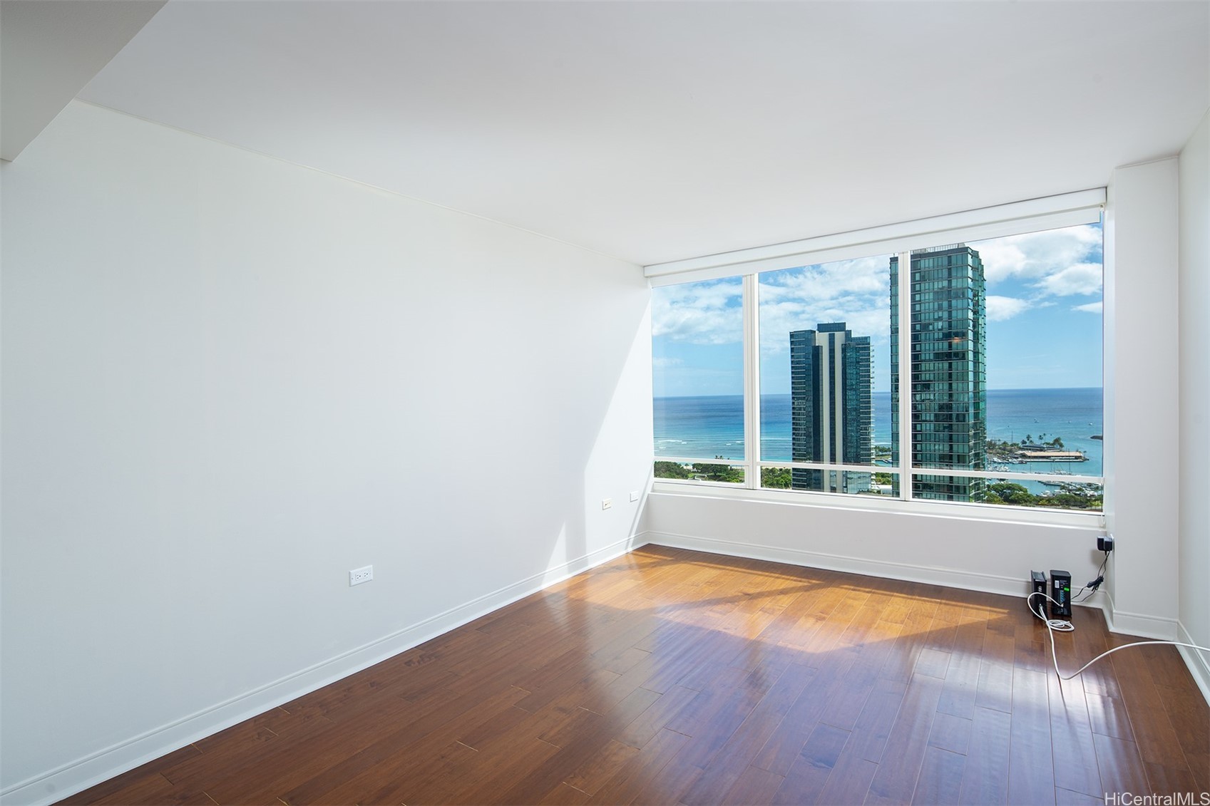 1009 Kapiolani Boulevard 3504 Property Photo 1