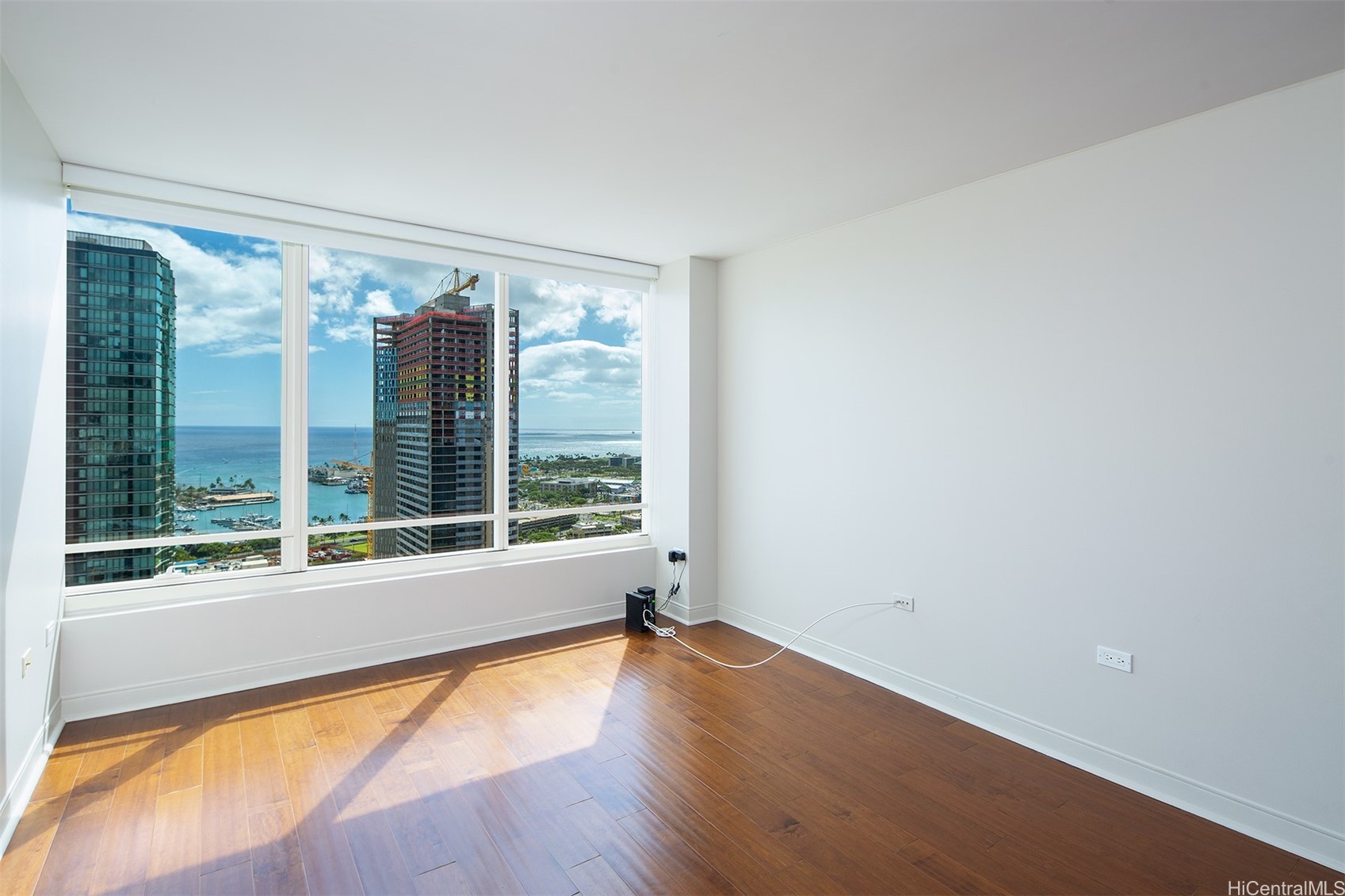 1009 Kapiolani Boulevard 3504 Property Photo 2