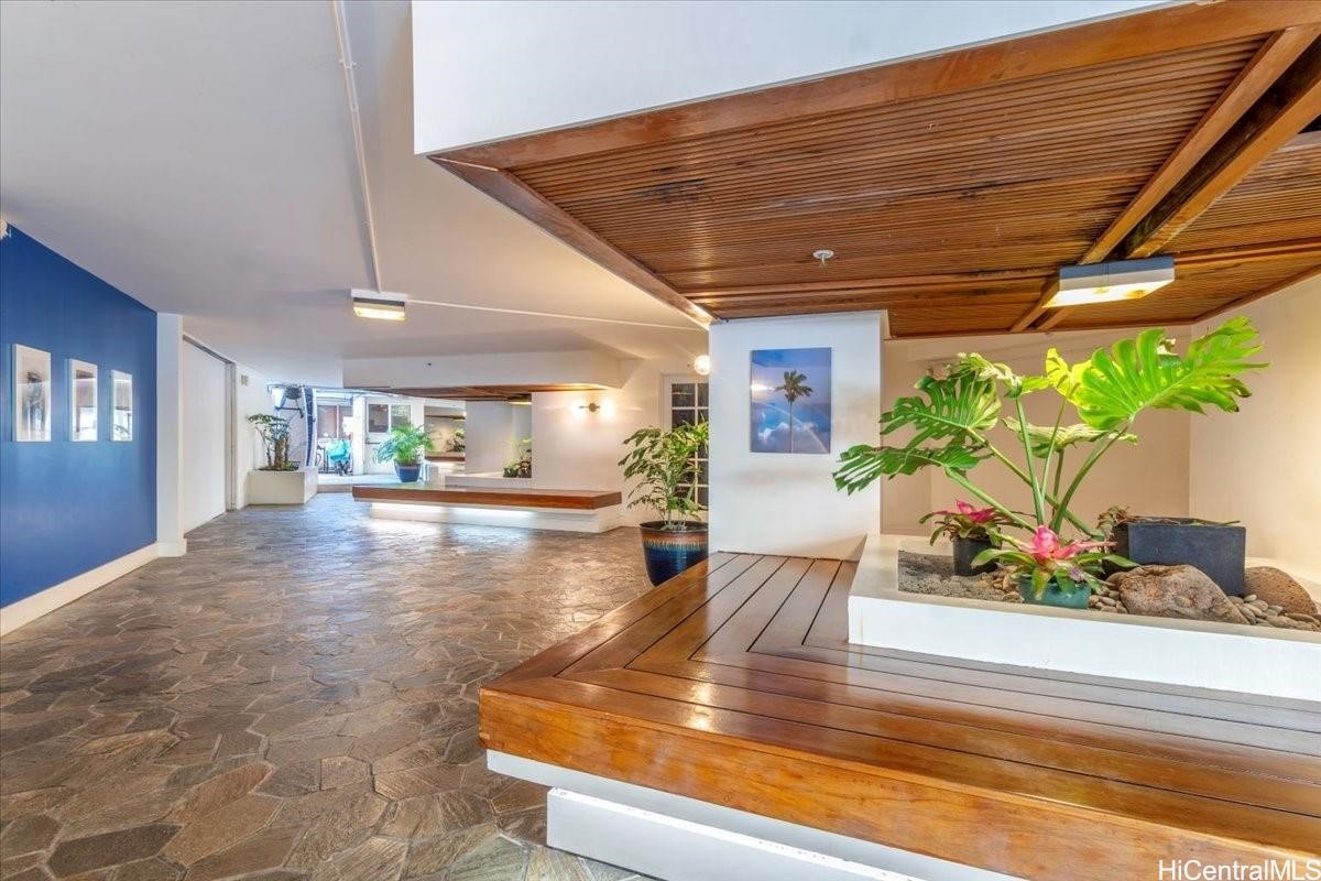 2463 Kuhio Avenue 607 Property Photo 1