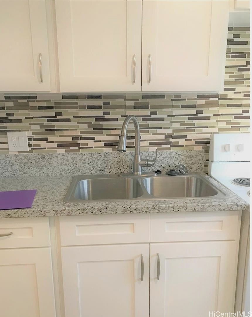 1430 Gulick Avenue B Property Photo 1