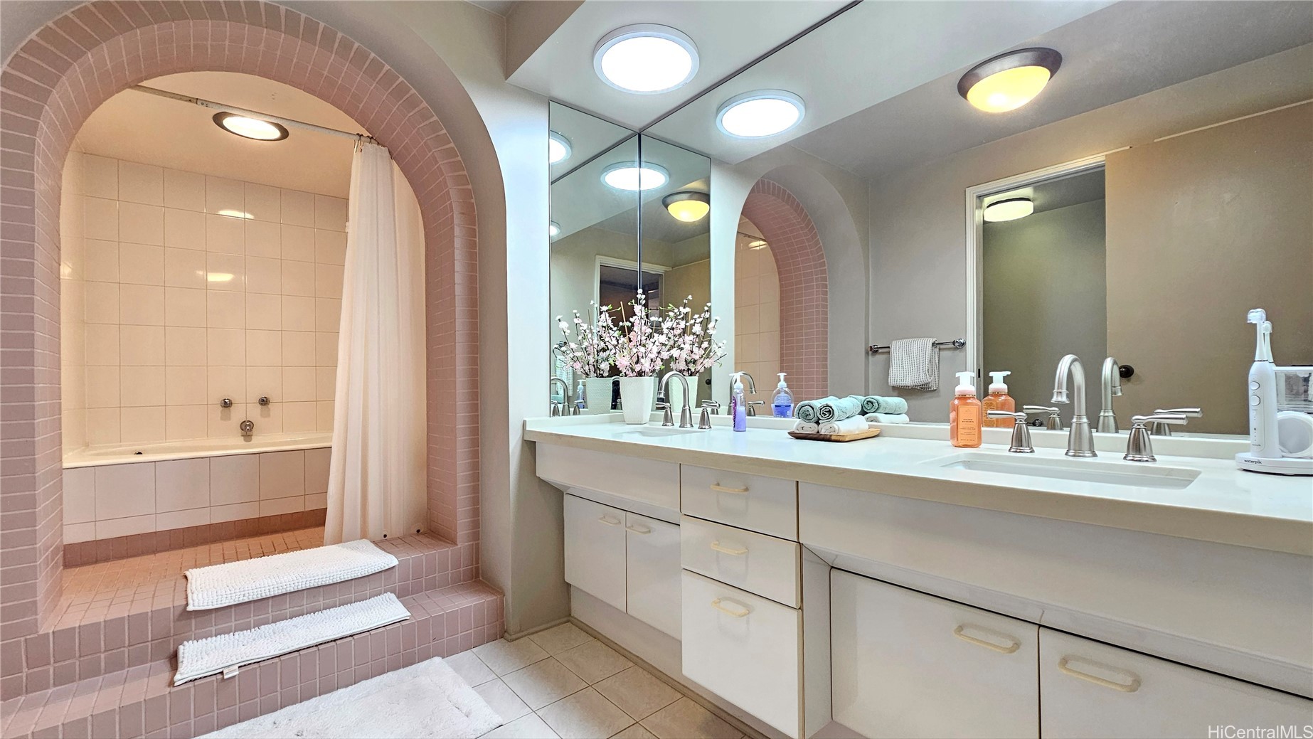 425 South Street 2804 Property Photo 8