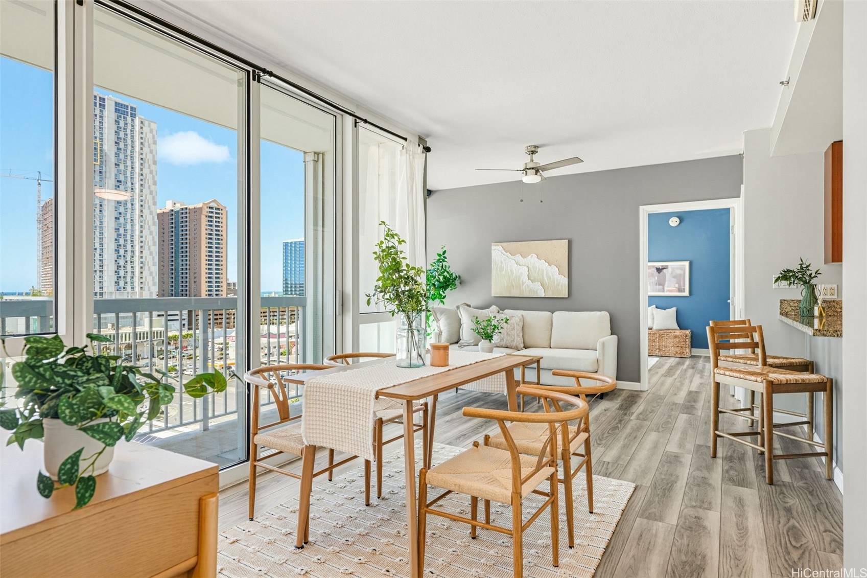 909 Kapiolani Boulevard 1002 Property Photo 1