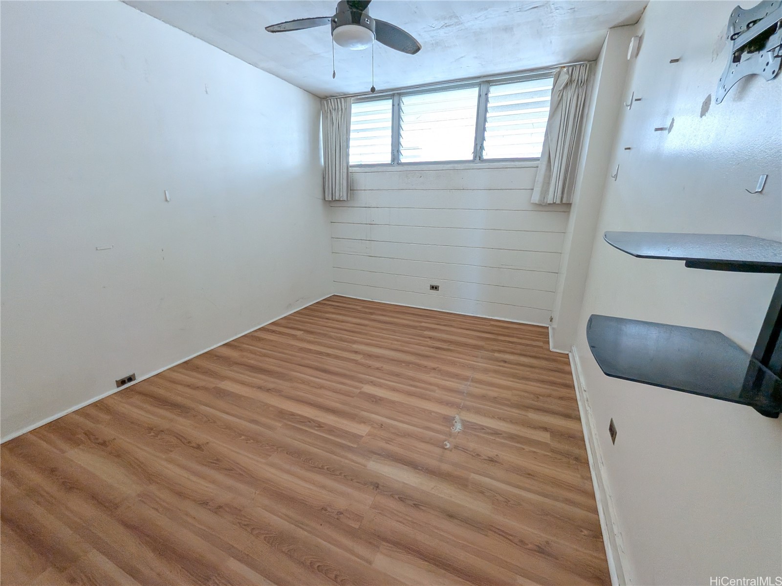 620 Mccully Street 903 Property Photo 8