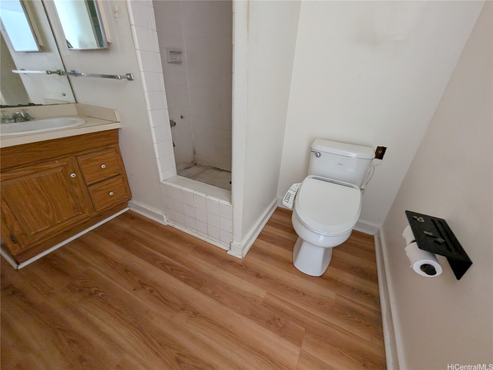 620 Mccully Street 903 Property Photo 9