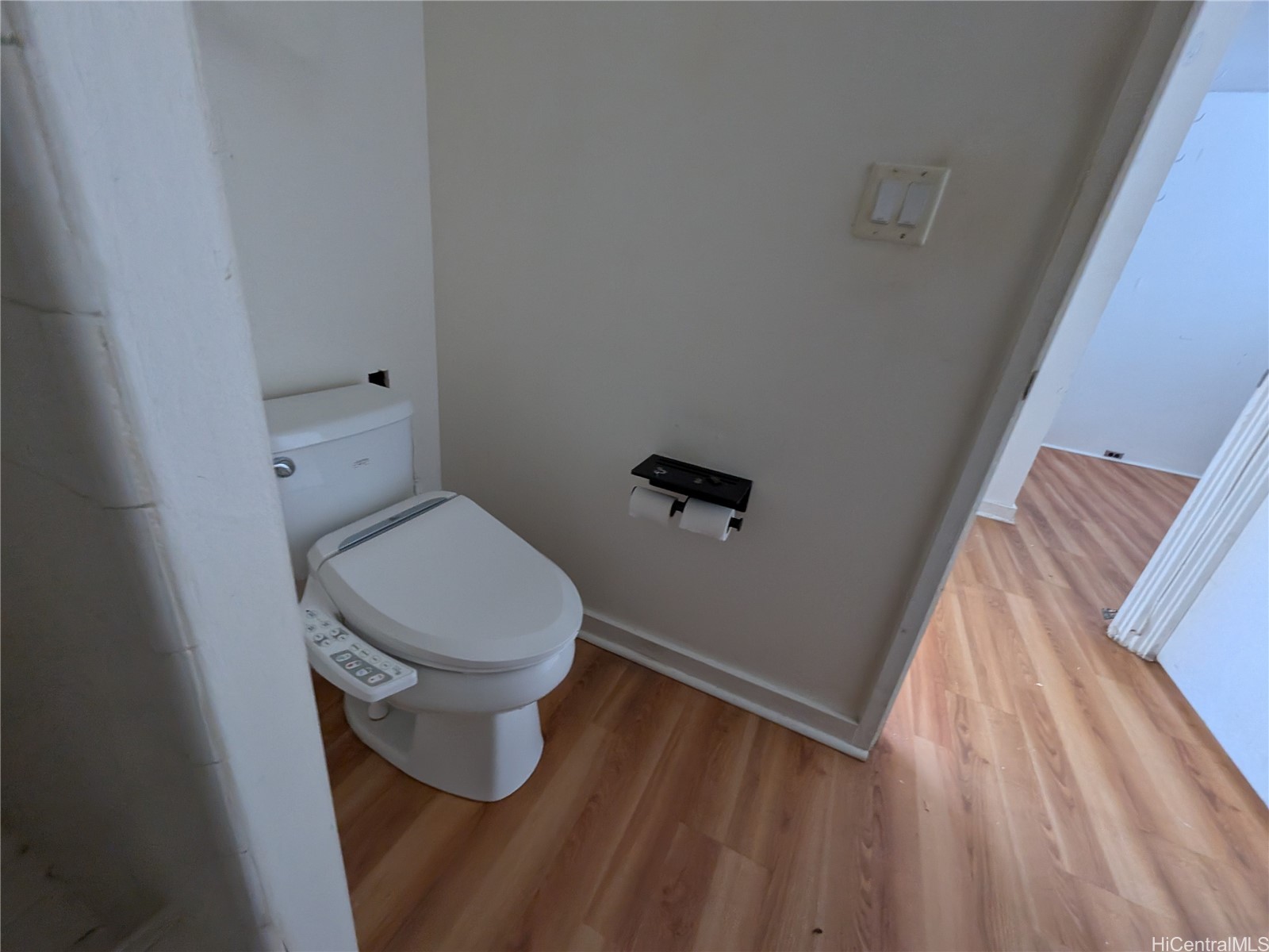 620 Mccully Street 903 Property Photo 10