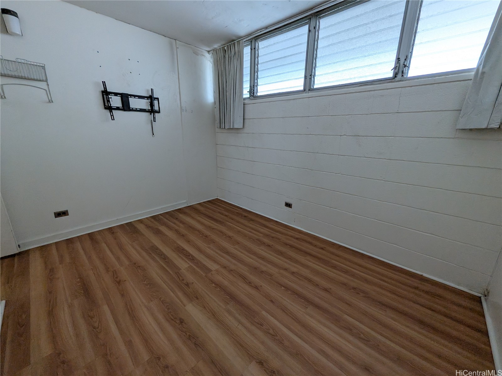 620 Mccully Street 903 Property Photo 13