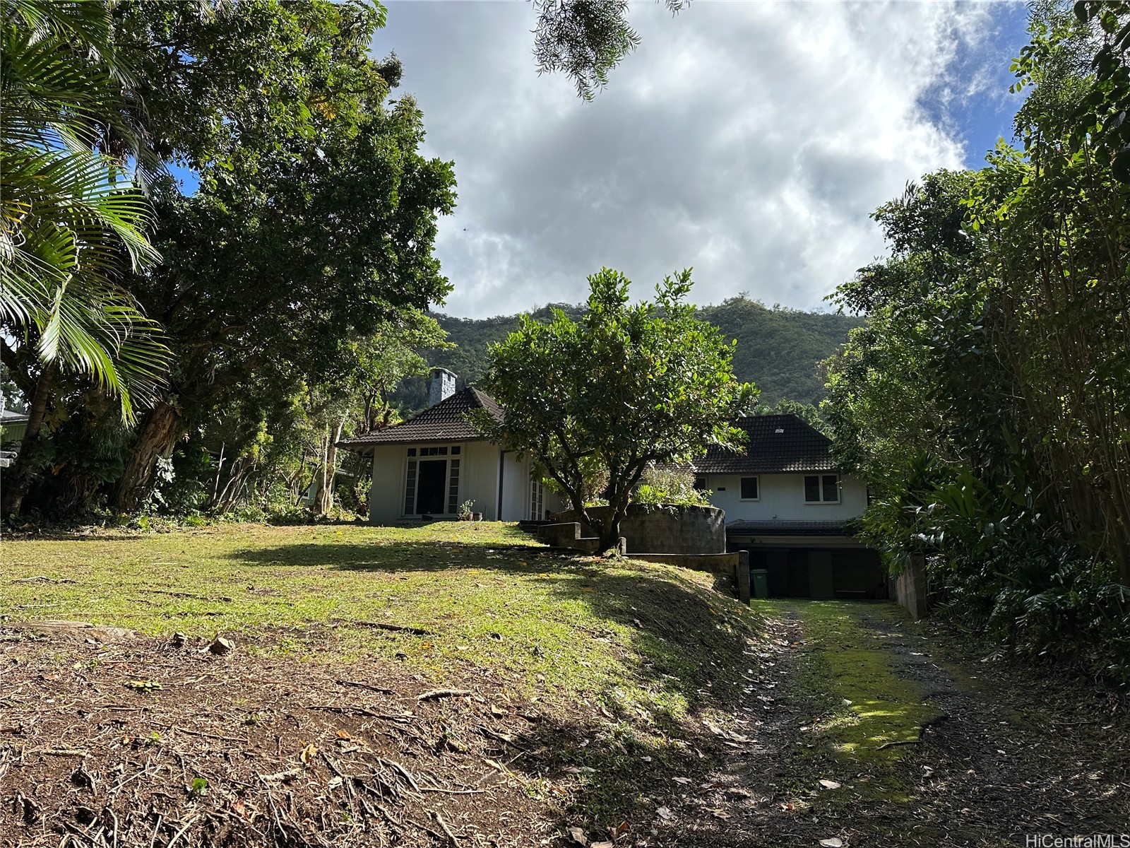 3333 Kaohinani Drive Property Photo 1
