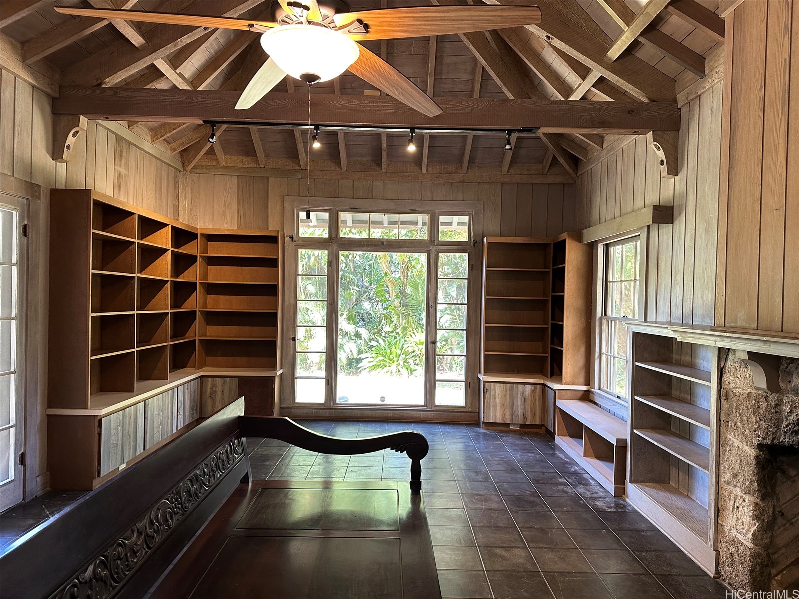 3333 Kaohinani Drive Property Photo 2