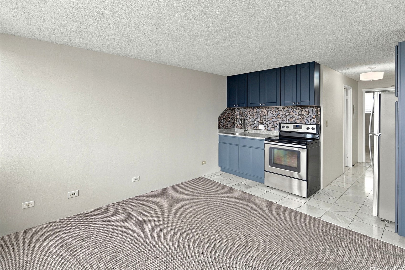 2211 Ala Wai Boulevard 1507 Property Photo 2