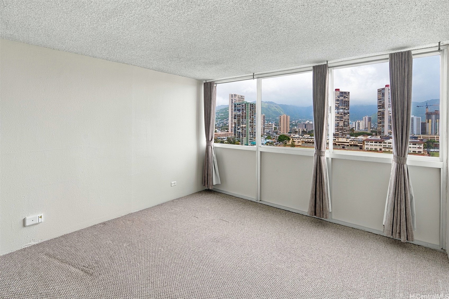2211 Ala Wai Boulevard 1507 Property Photo 4