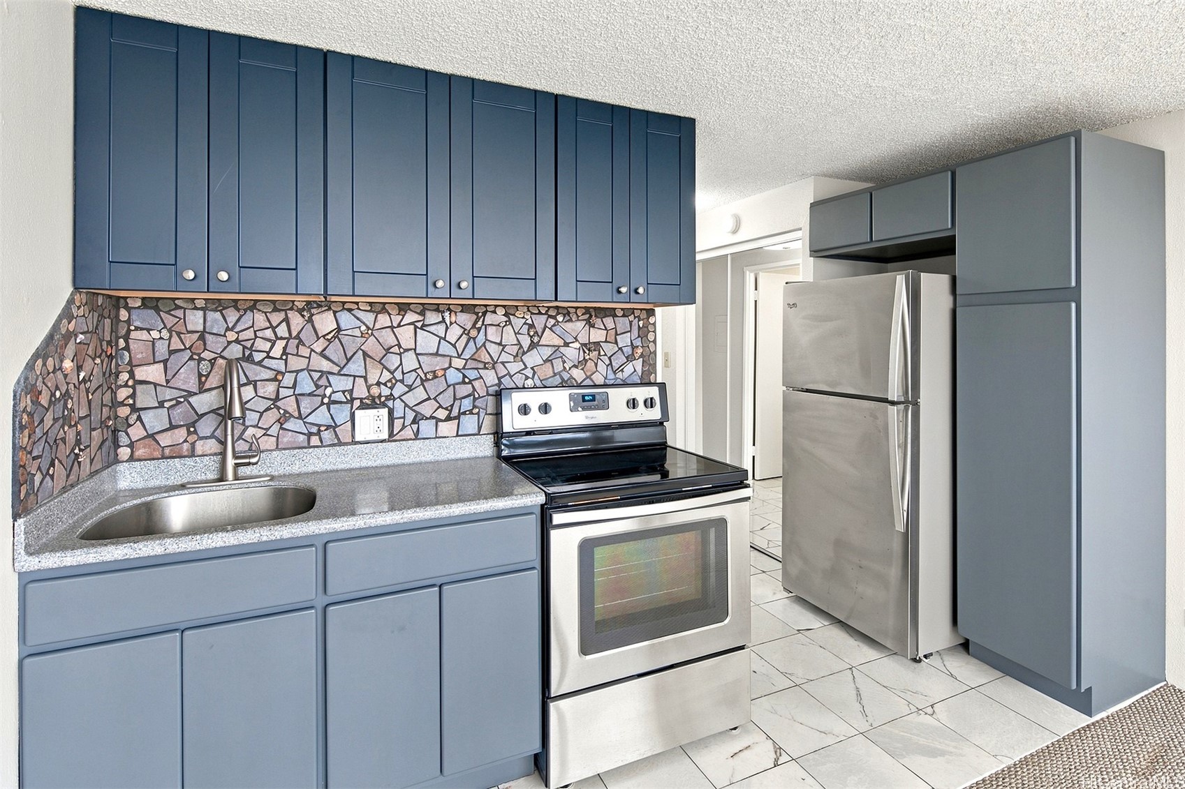 2211 Ala Wai Boulevard 1507 Property Photo 5