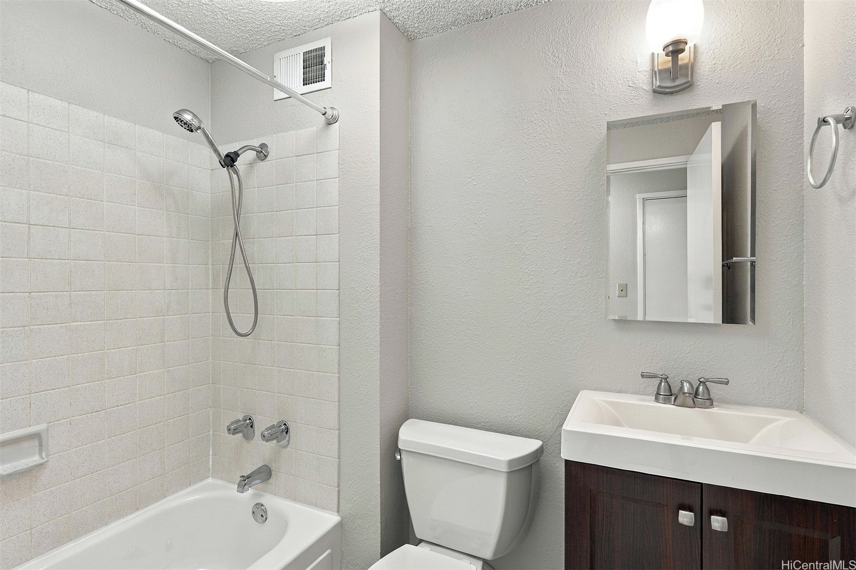 2211 Ala Wai Boulevard 1507 Property Photo 8