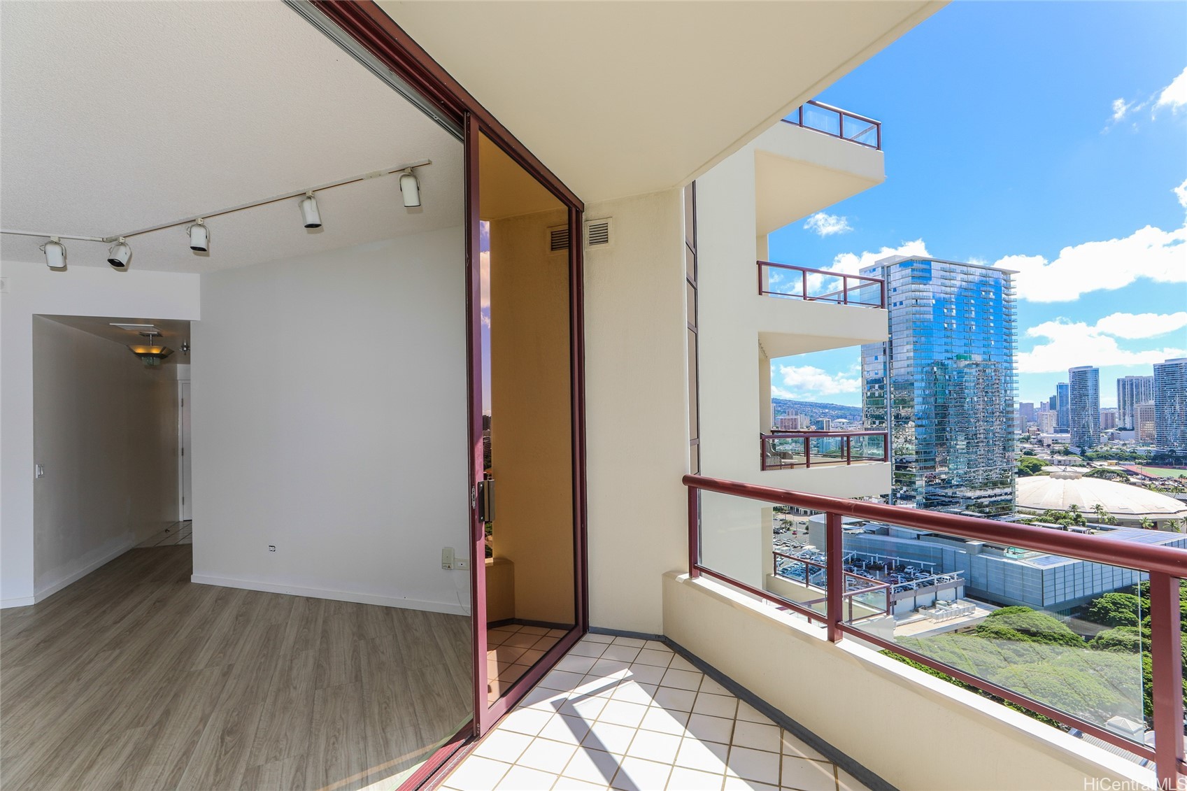 725 Kapiolani Boulevard 2402 Property Photo 2