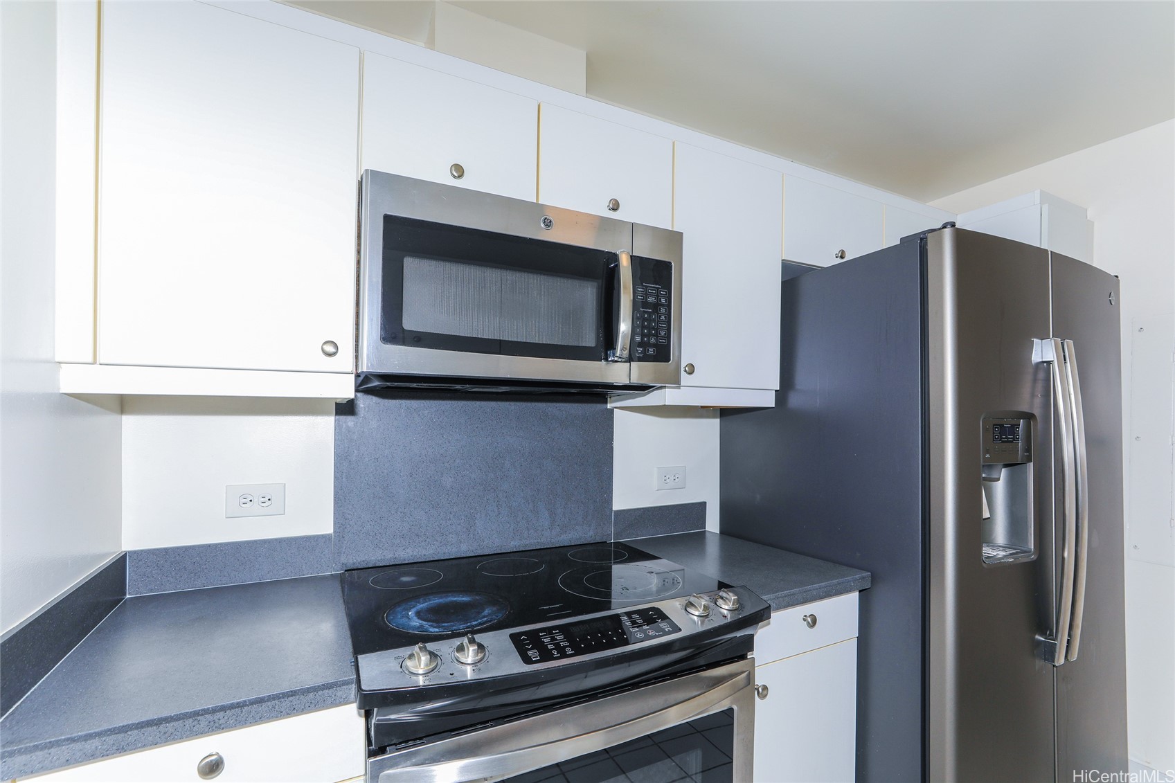 725 Kapiolani Boulevard 2402 Property Photo 7