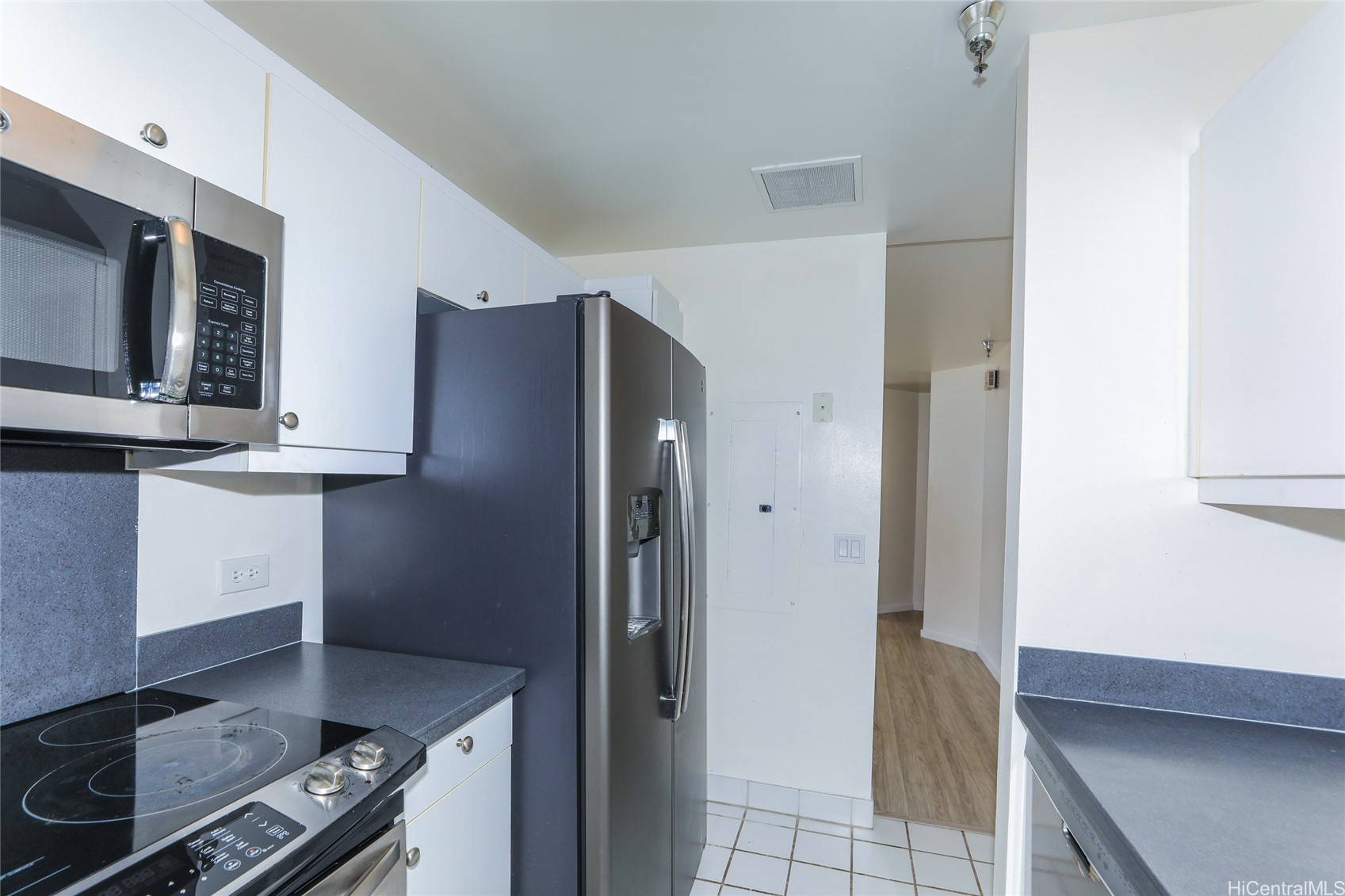 725 Kapiolani Boulevard 2402 Property Photo 8