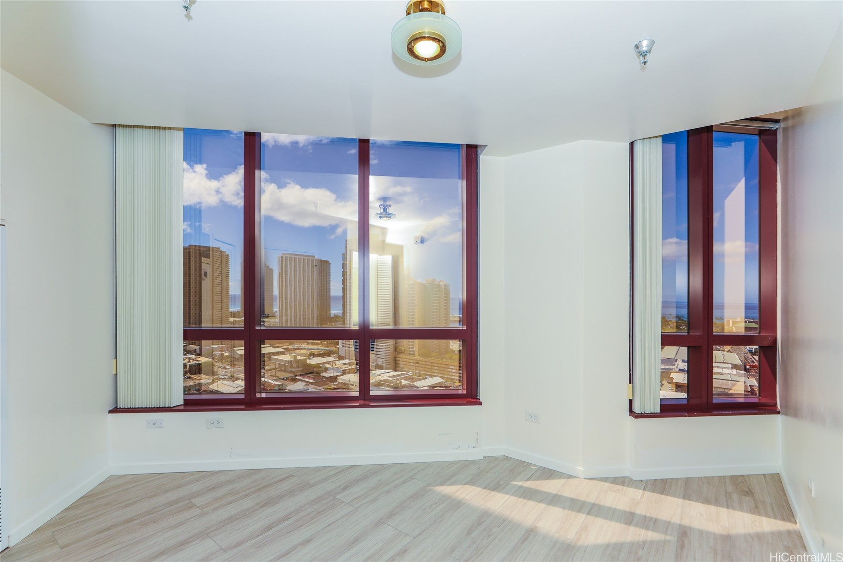 725 Kapiolani Boulevard 2402 Property Photo 16