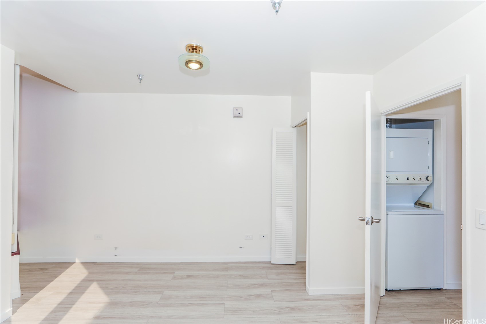 725 Kapiolani Boulevard 2402 Property Photo 19