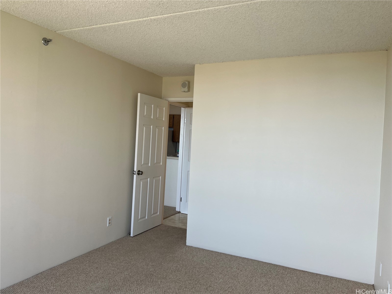 98-402 Koauka Loop 1404 Property Photo 9