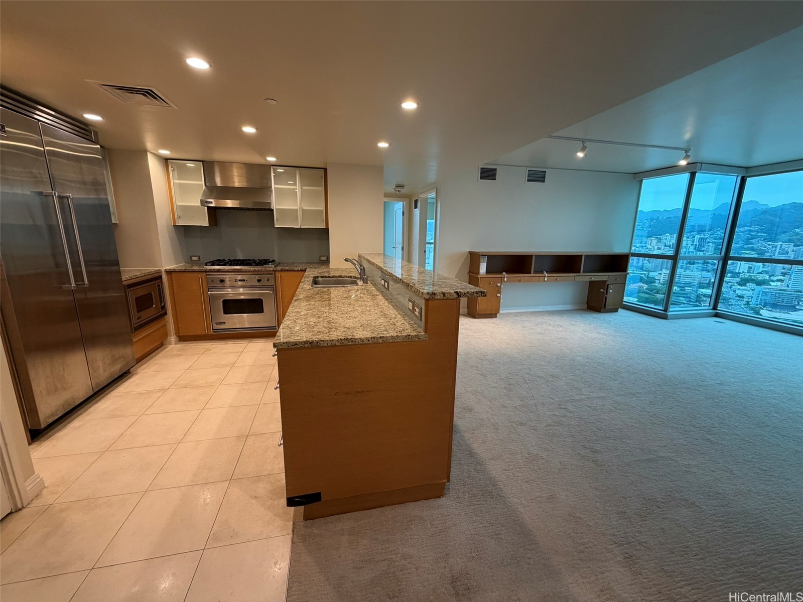 1177 Queen Street 3801 Property Photo 2