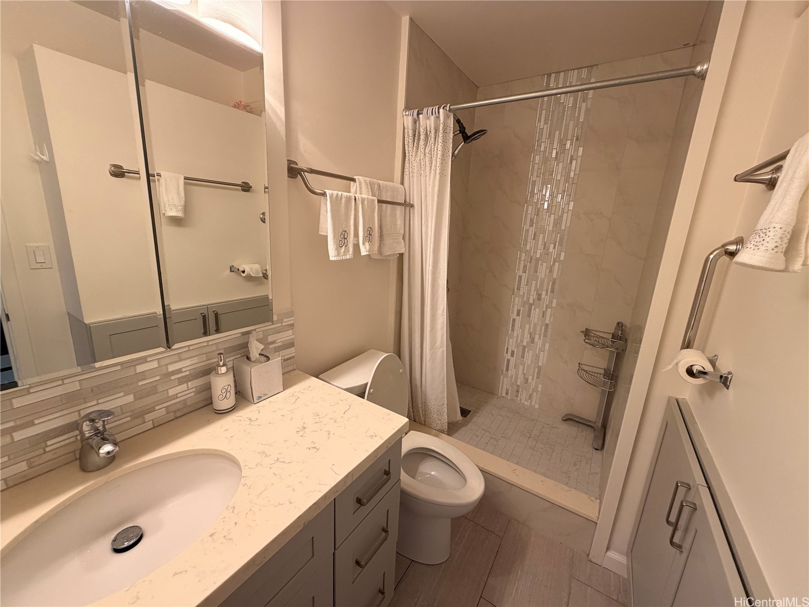 425 Ena Road #607b Property Photo 13