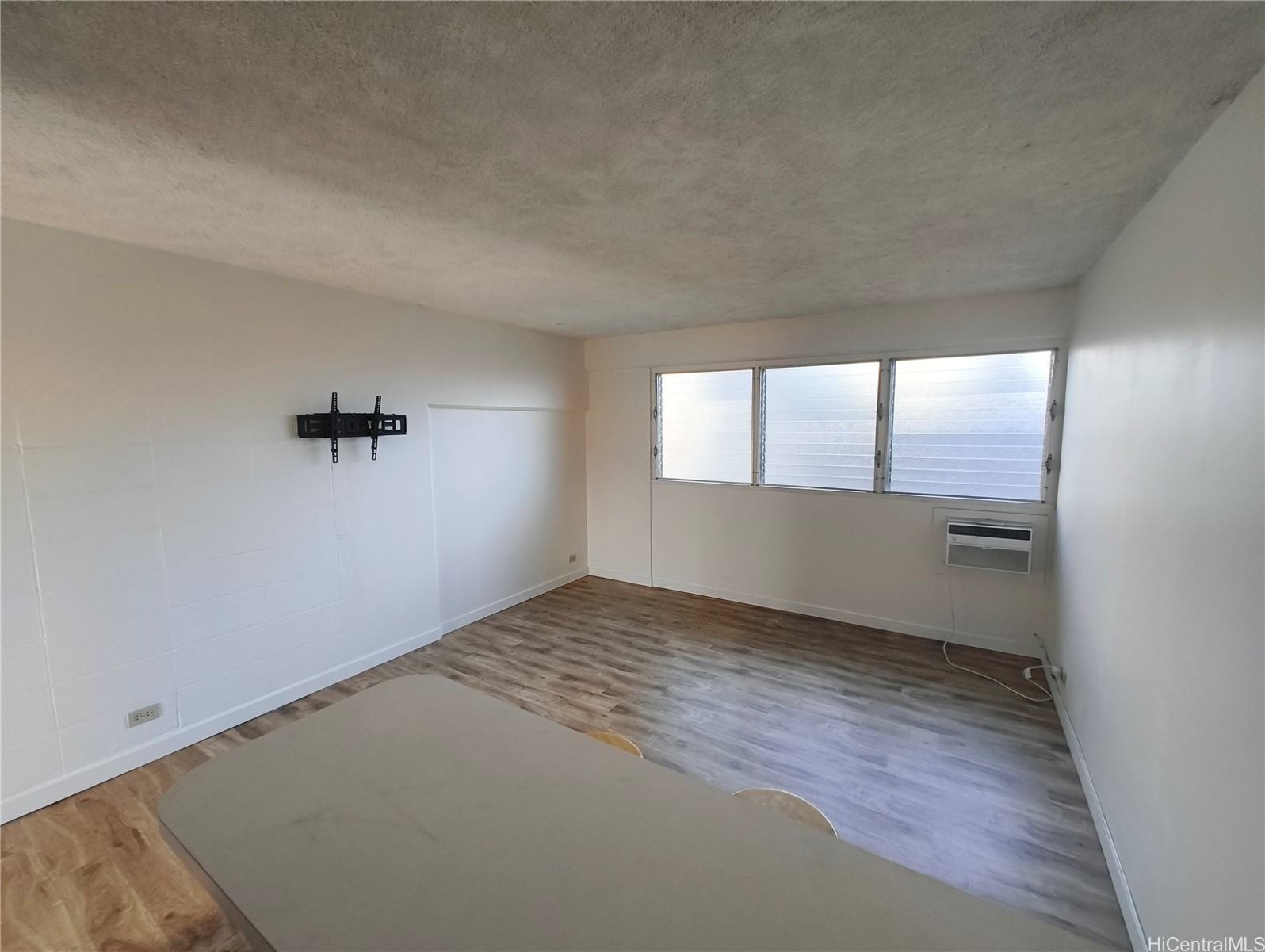 711 Kamuela Avenue Property Photo 2