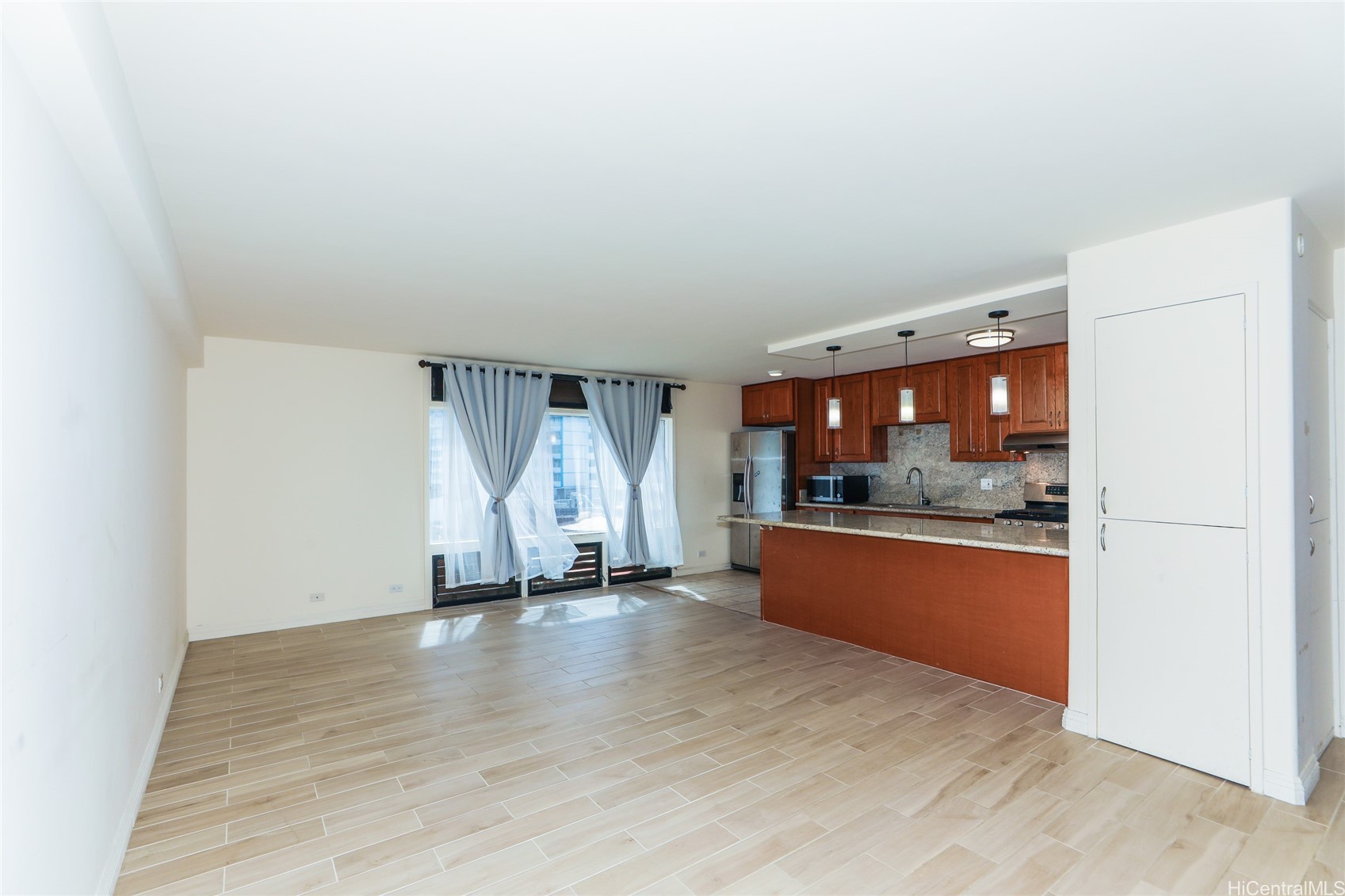 910 Ahana Street 507 Property Photo 1