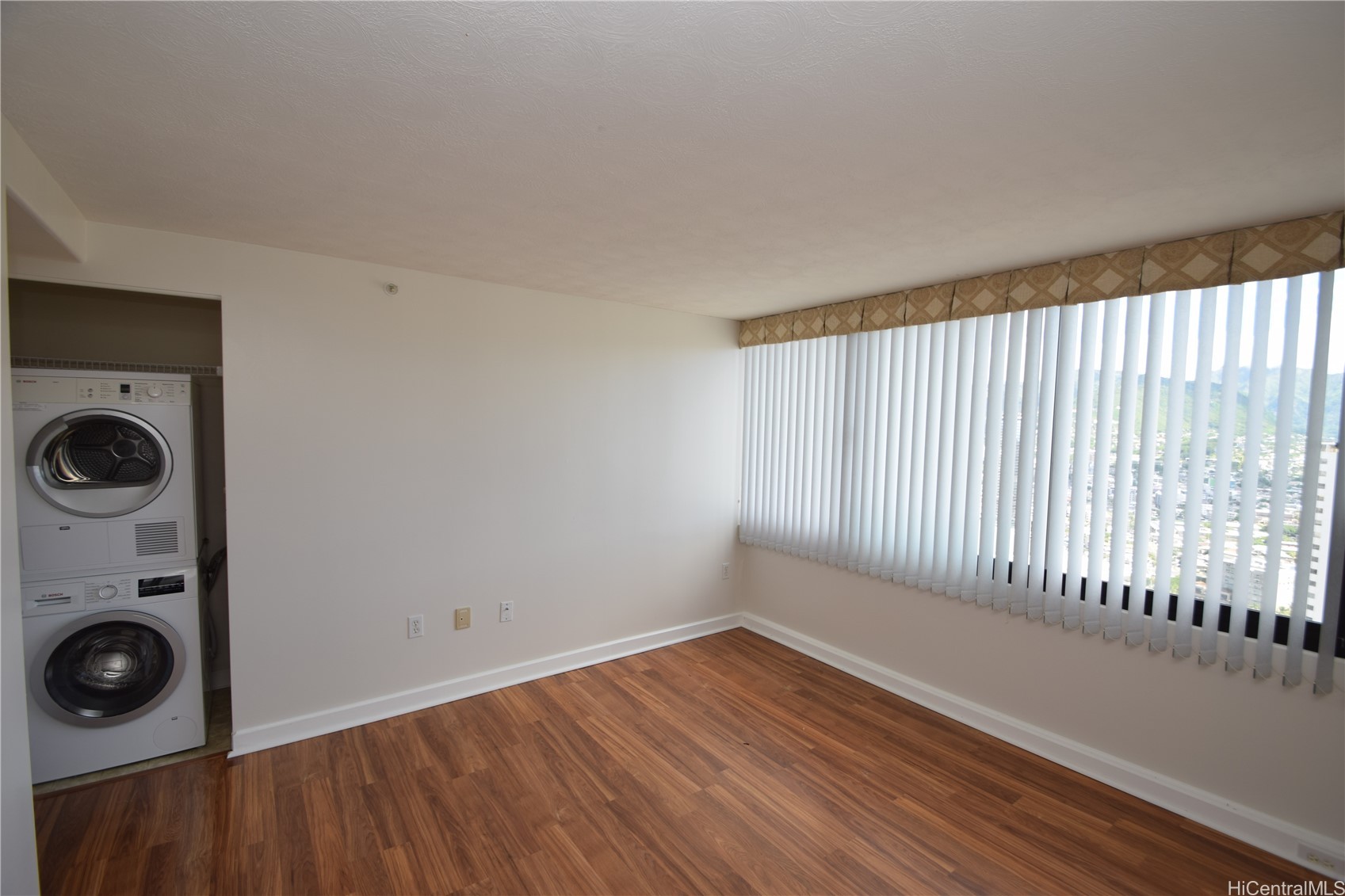 343 Hobron Lane 4101 Property Photo 12