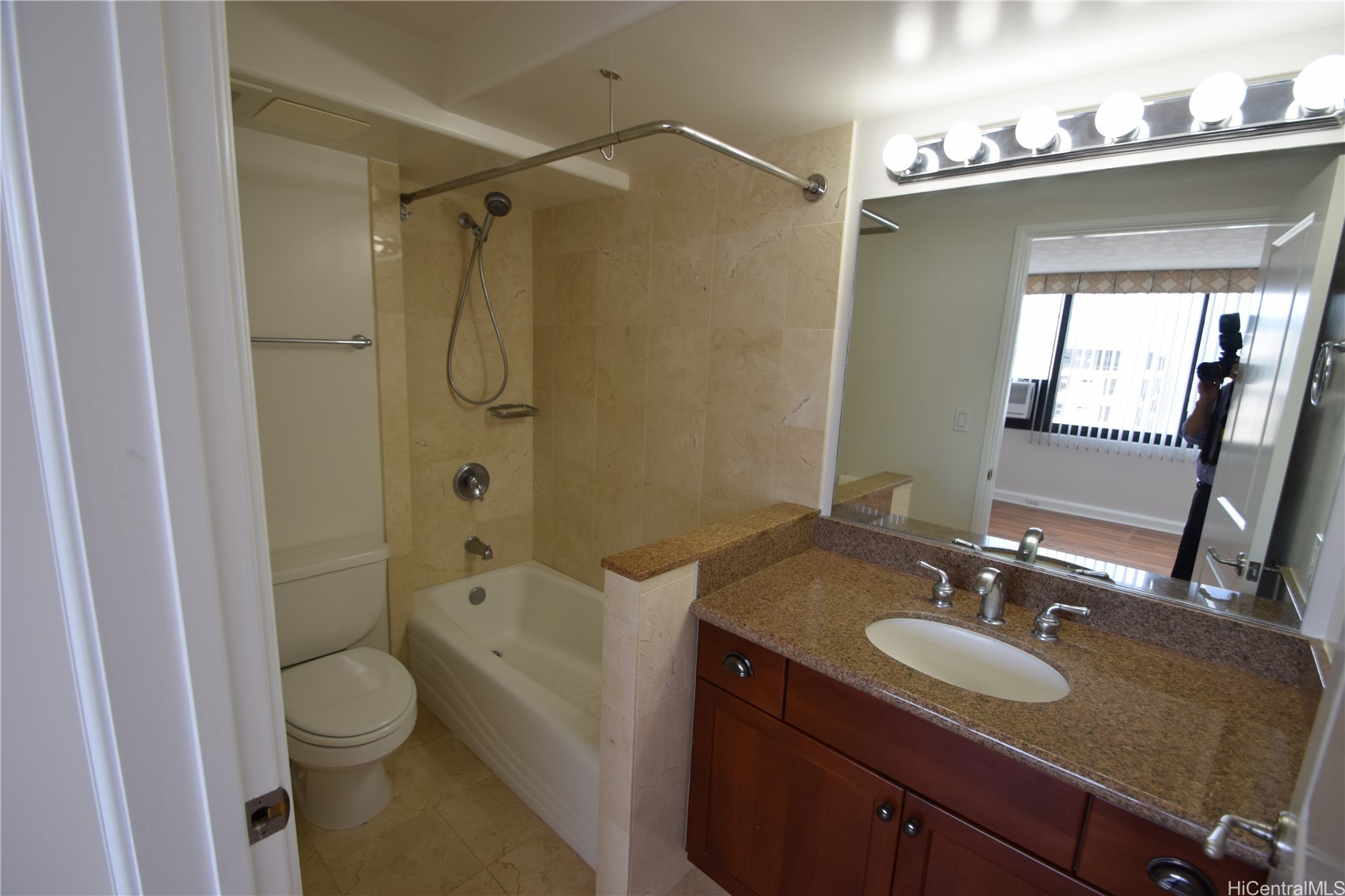 343 Hobron Lane 4101 Property Photo 15
