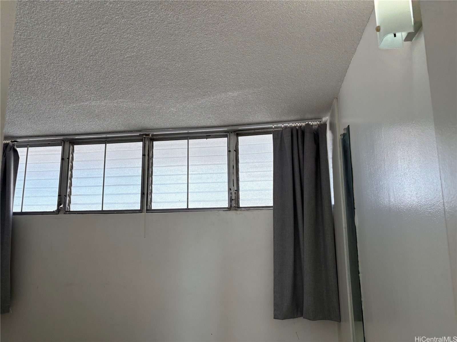 620 Mccully Street 1108 Property Photo 3