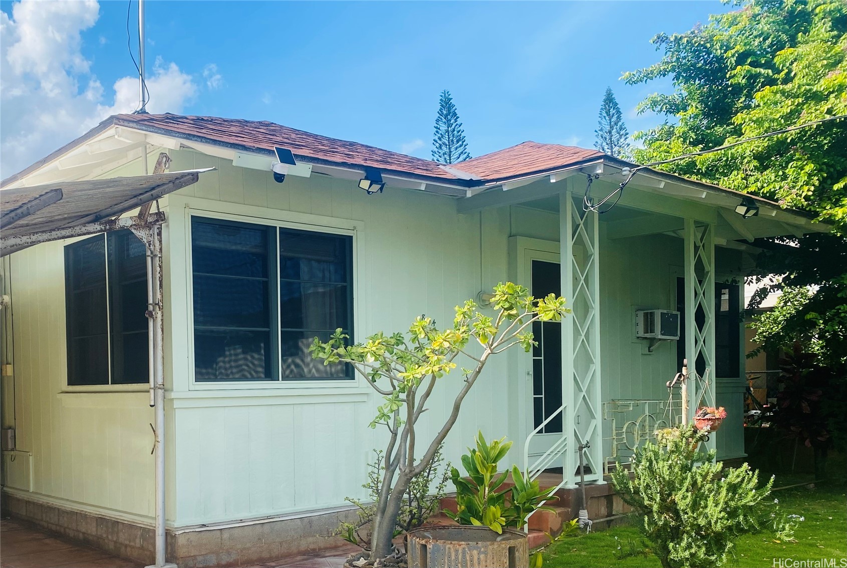 844 Manalo Street Property Photo 1