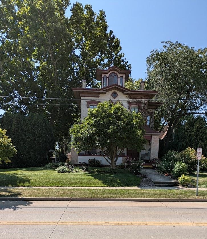 244 E Racine Street