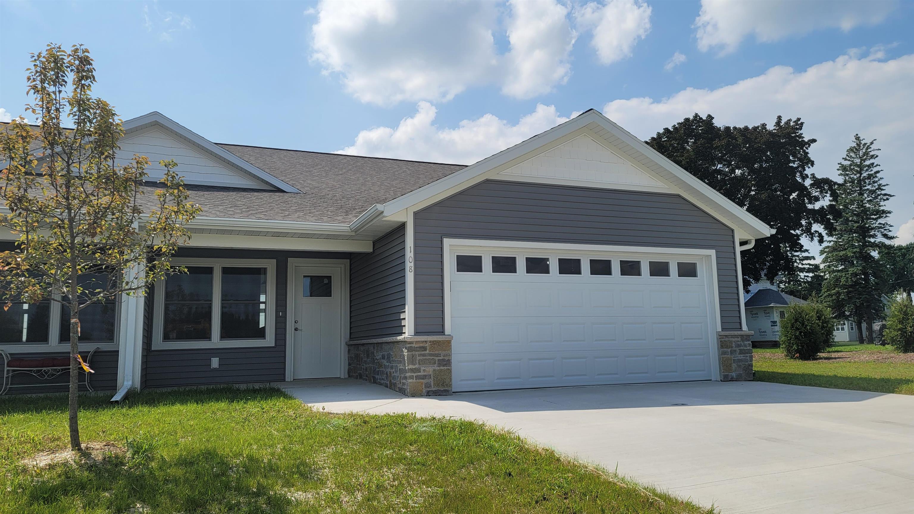 108 Edenview Drive Property Photo 1