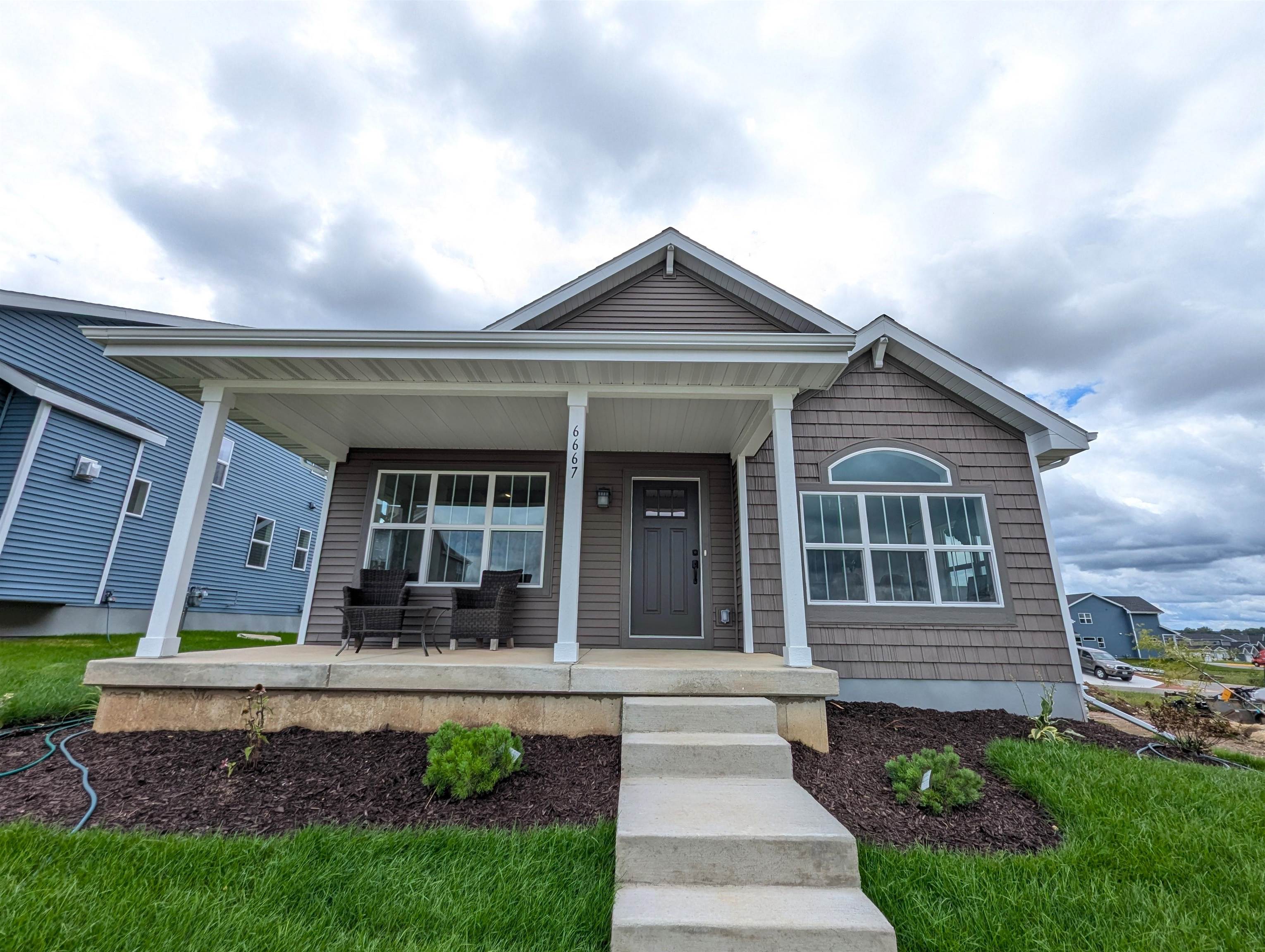 6667 Redpoll Road Property Photo 1