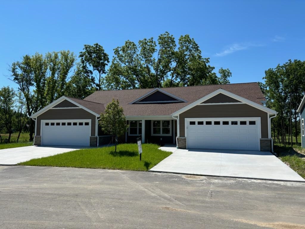 311 Edenview Lane Property Photo 1